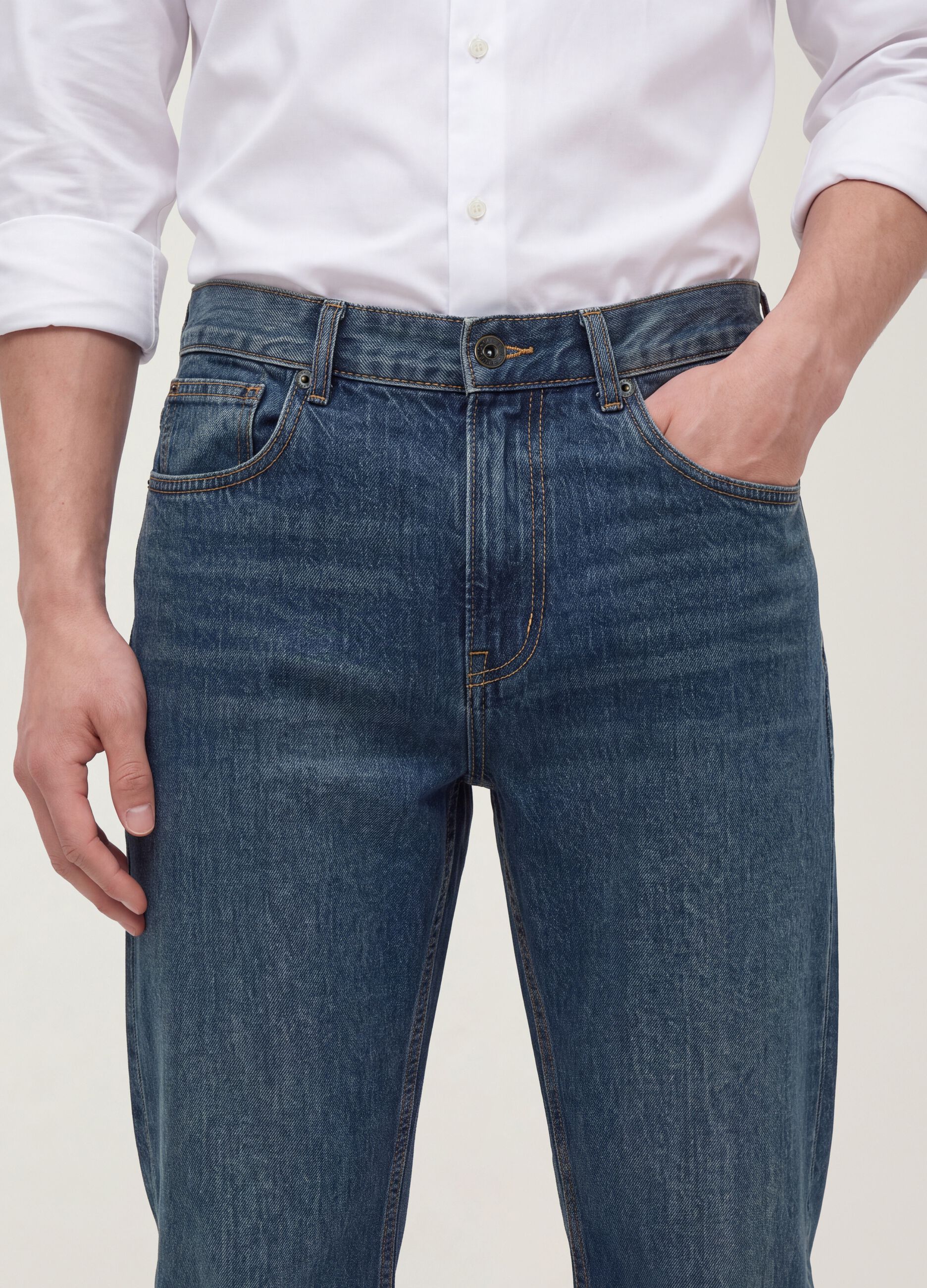Jeans de ganga azul 100% algod&atilde;o, corte straight