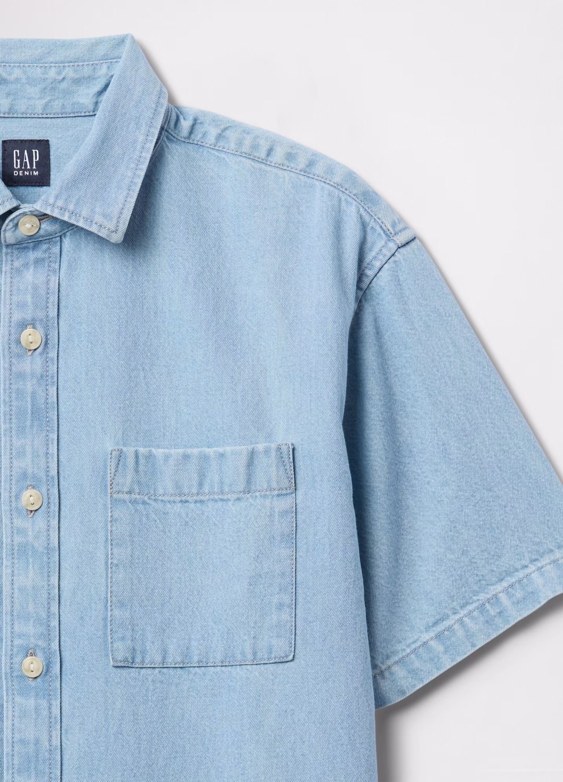 Short-sleeved denim shirt