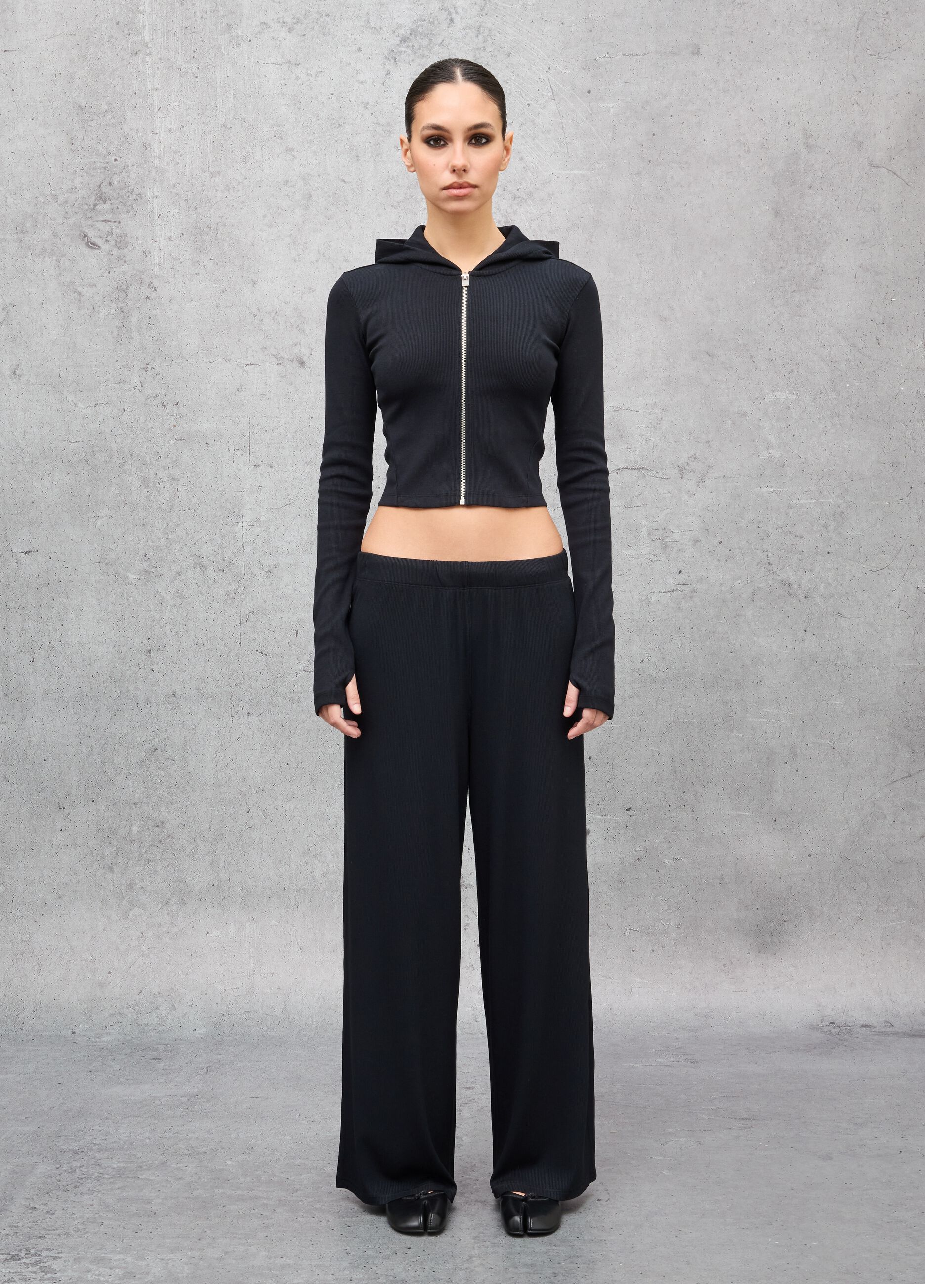 Flie&szlig;ende Ripp-Hose Schwarz