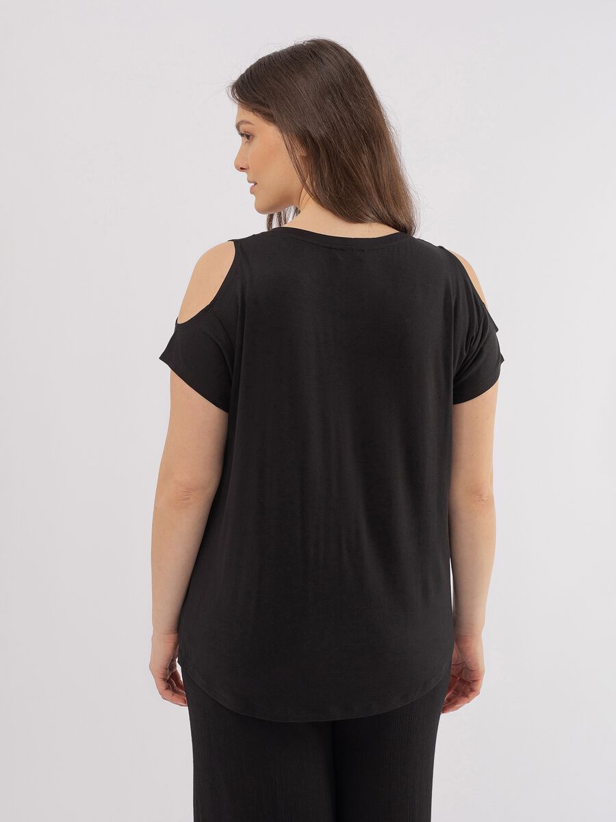 Curvy T-shirt with floral embroidery_2
