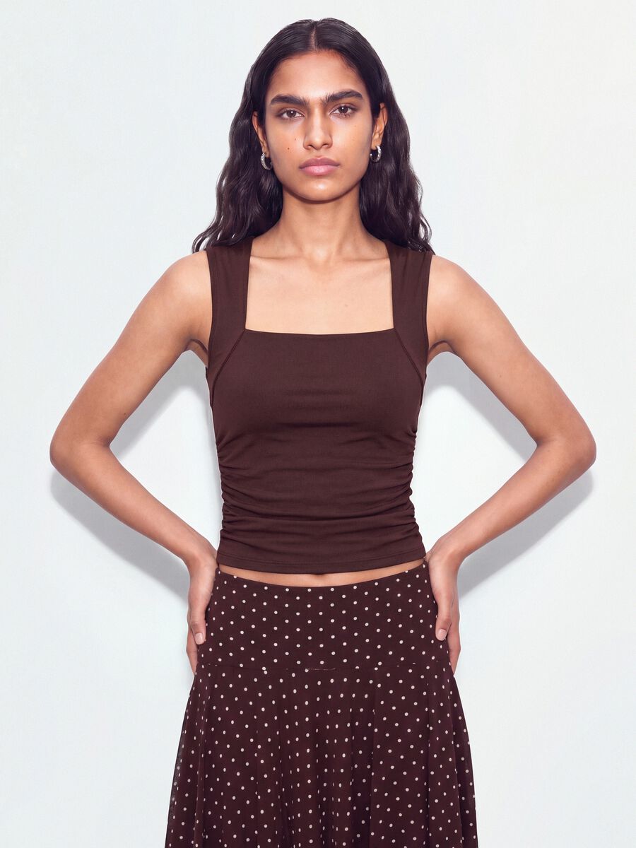 Rotes Stretch-Tanktop mit seitlicher Raffung_0