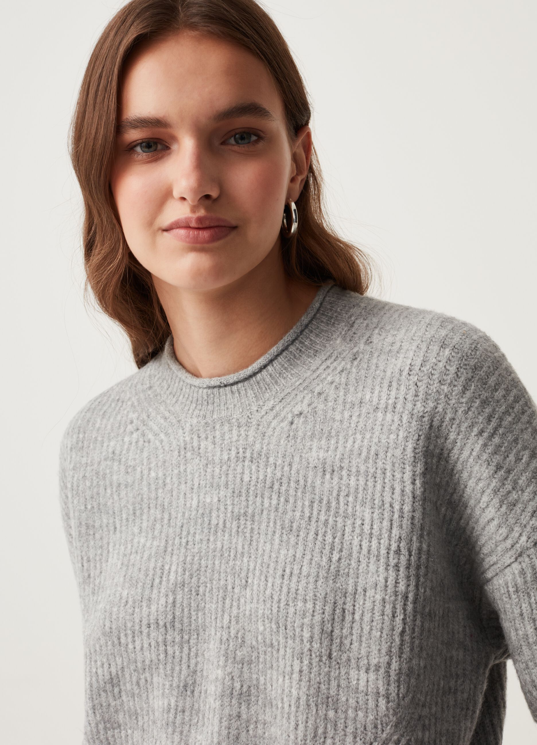 Oversize pullover with round neck