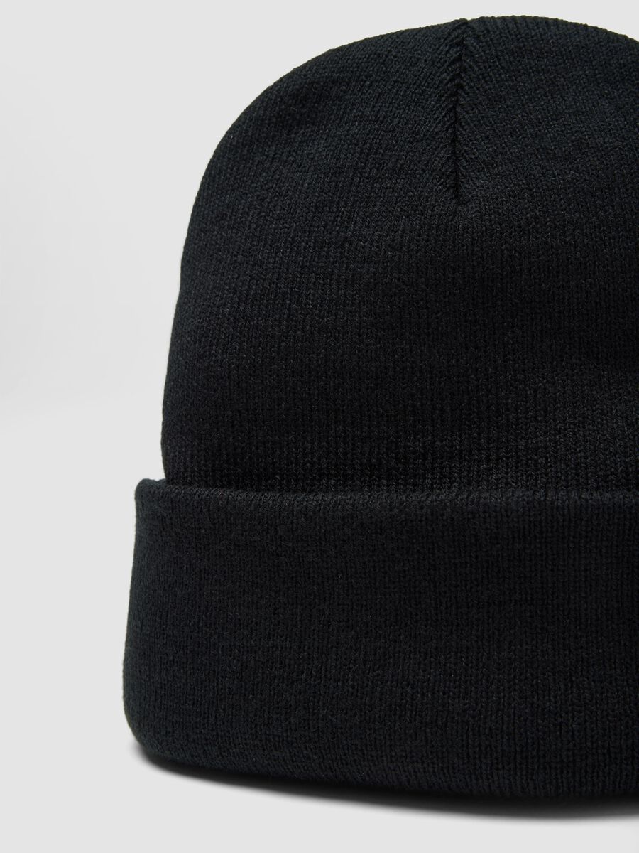 Berretto nero in maglia jersey con risvolto_2