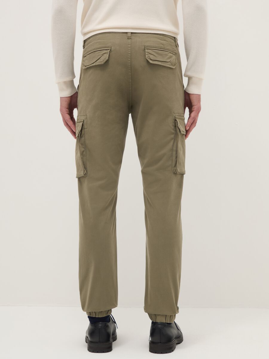 Slim fit stretch cotton green cargo trousers_2