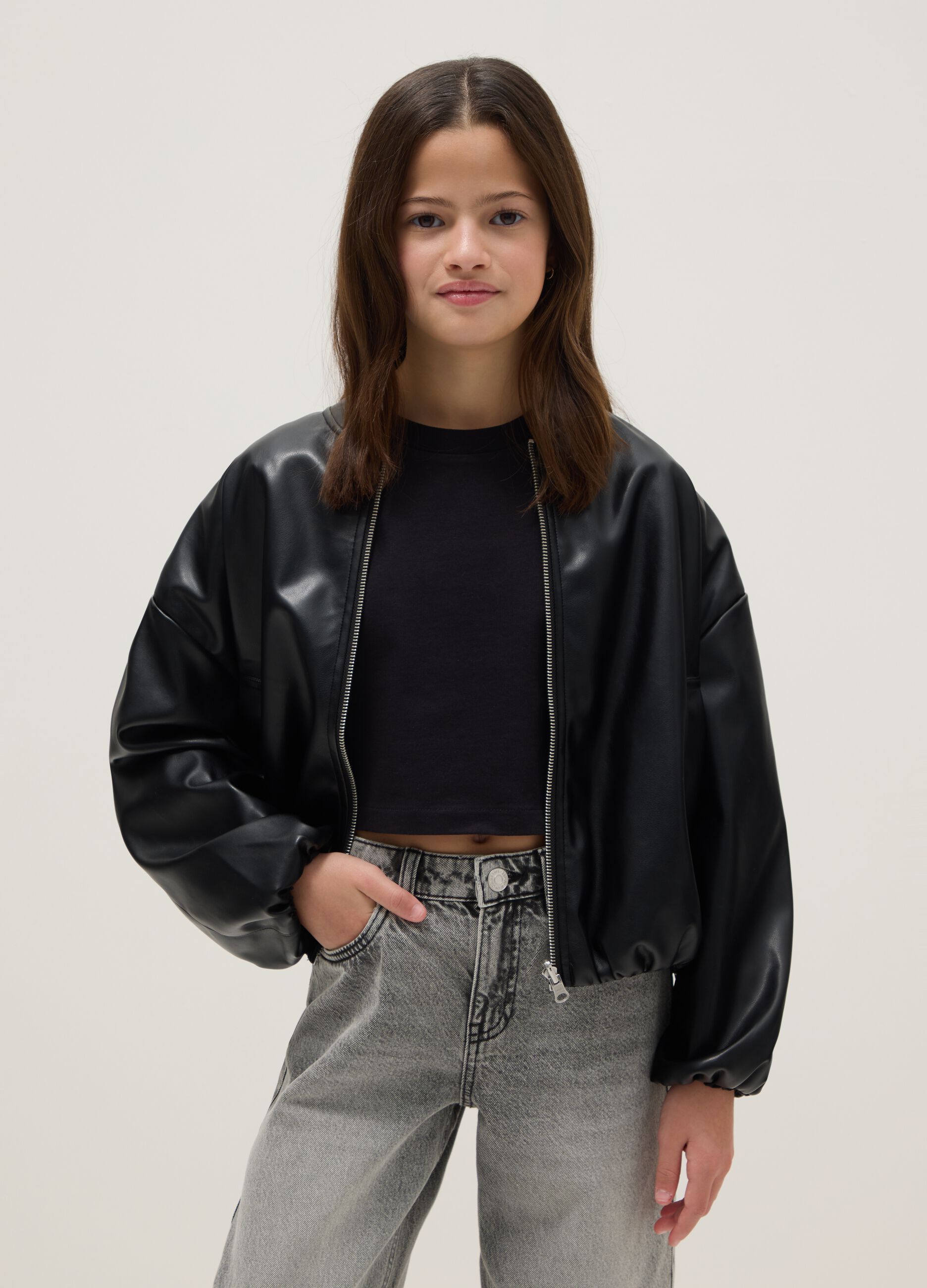 Girls' black bomber jacket with oversized fit