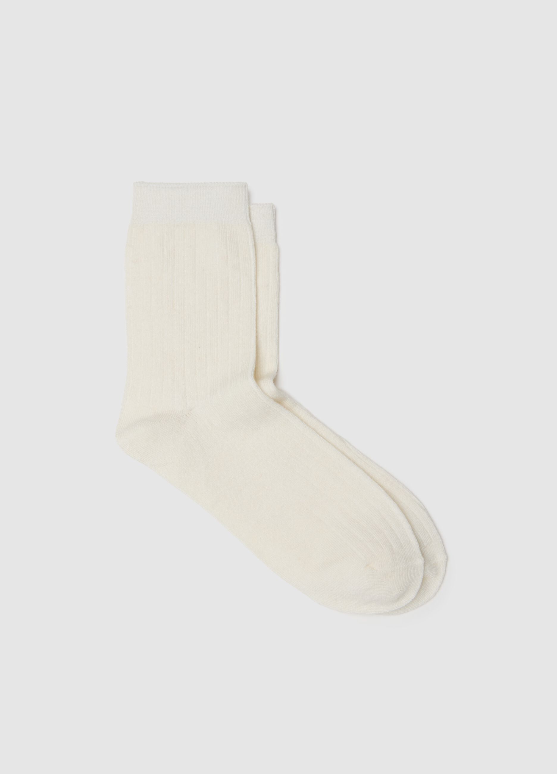 Lange wei&szlig;e Stretchsocken