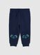 Plave jogger hlače za djecu u mje&scaron;avini pamuka, regular fit, s tiskom_0