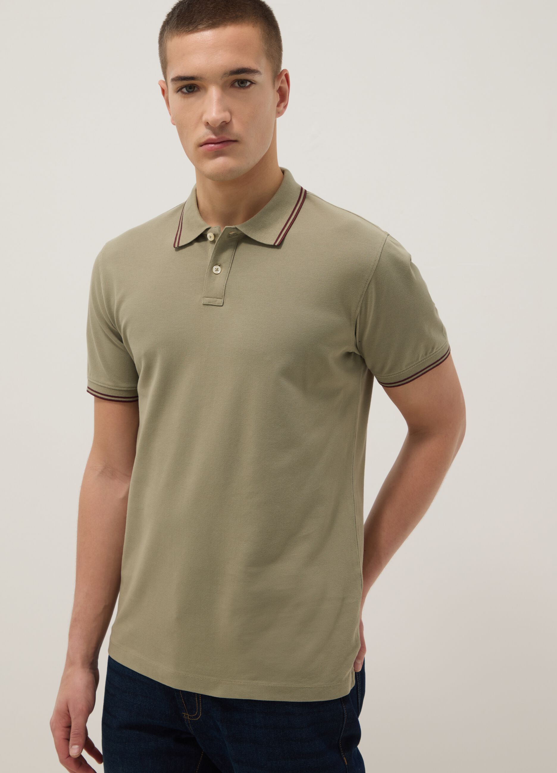 Gr&uuml;nes Poloshirt aus Stretch-Baumwolle, Regular Fit