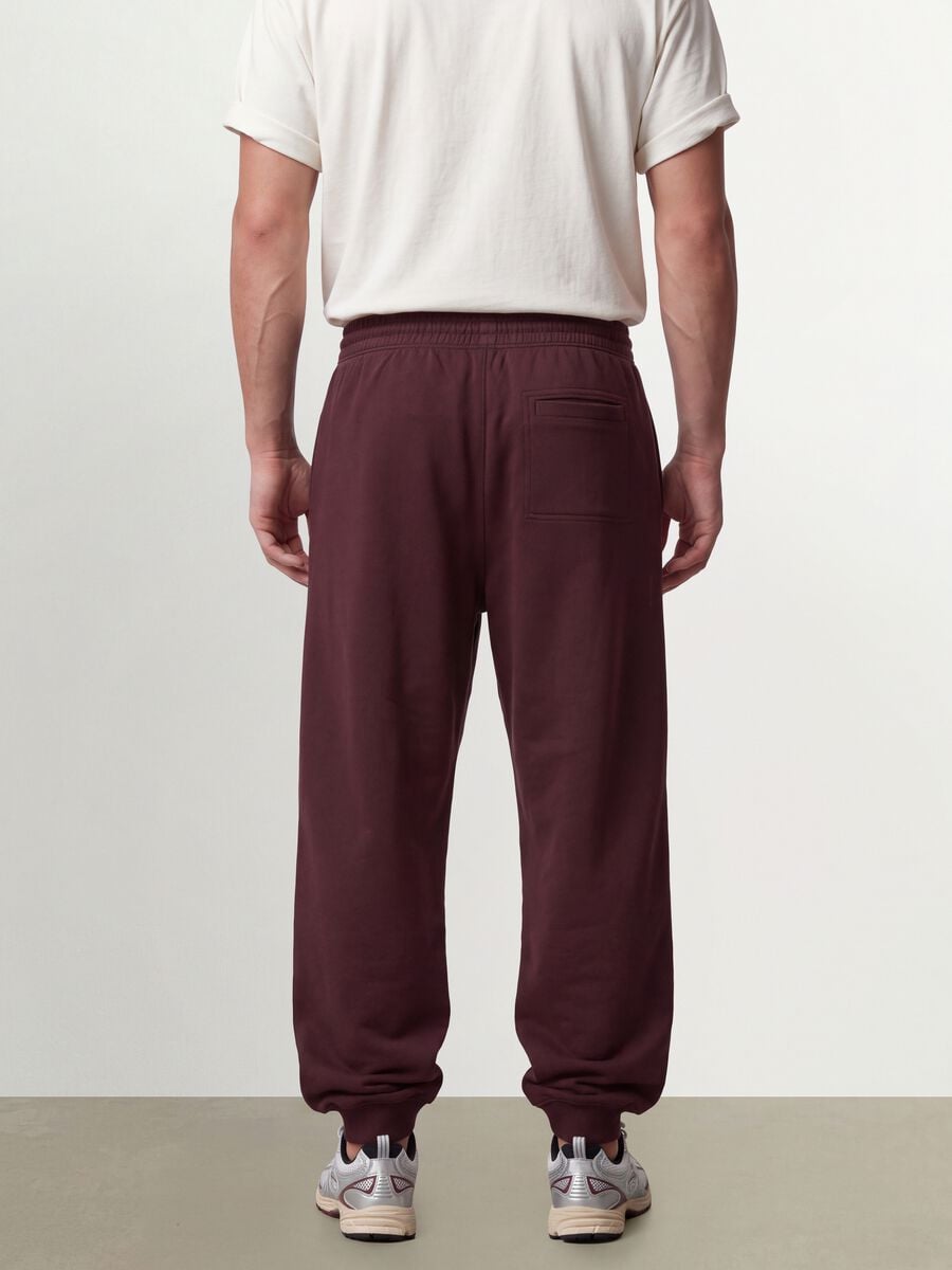 Braune Jogginghose aus Baumwollmix mit B&uuml;ndchenabschluss und Kordelzug_4