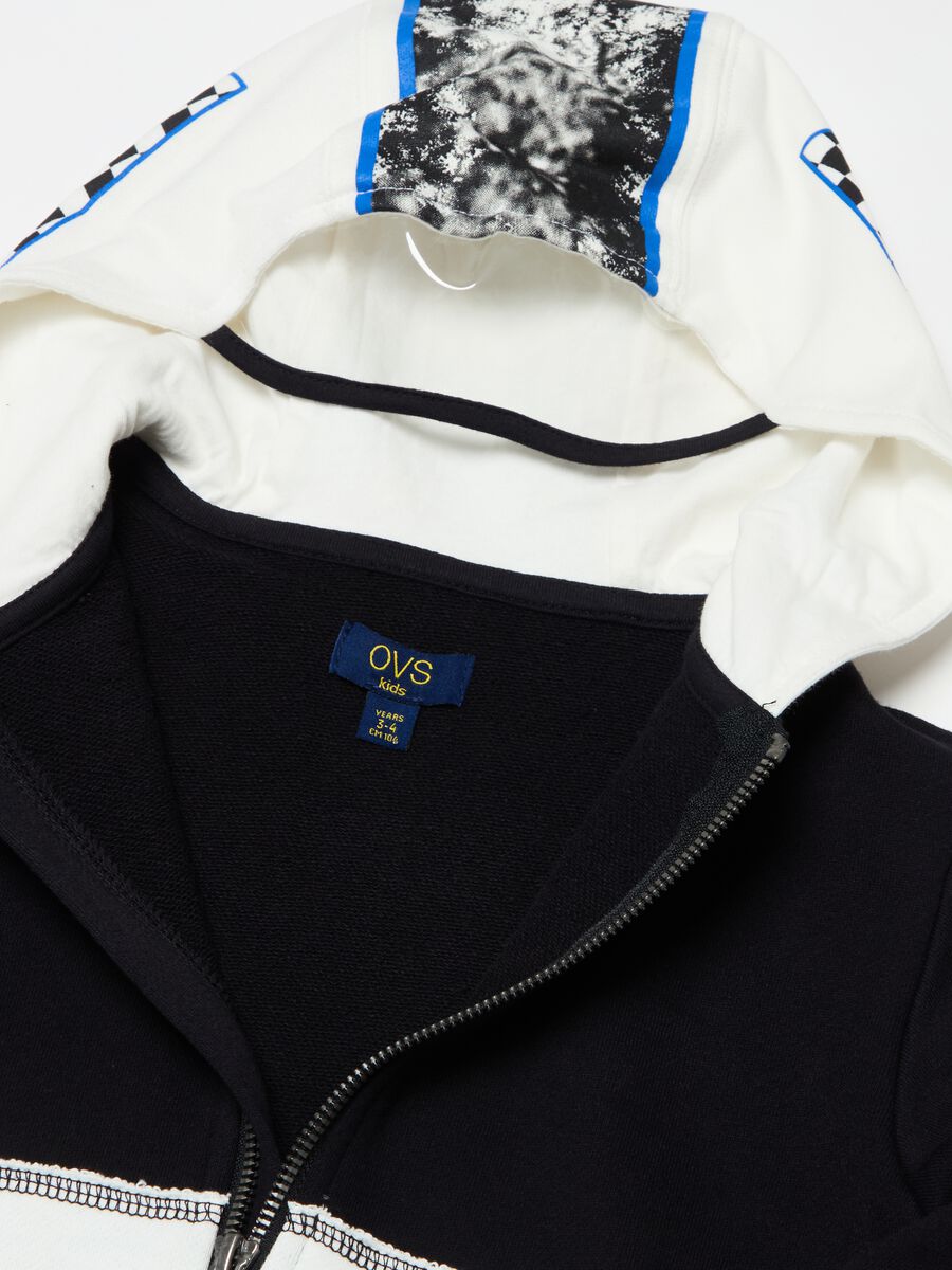 Full-zip sweatshirt with hood and racing bike print_2