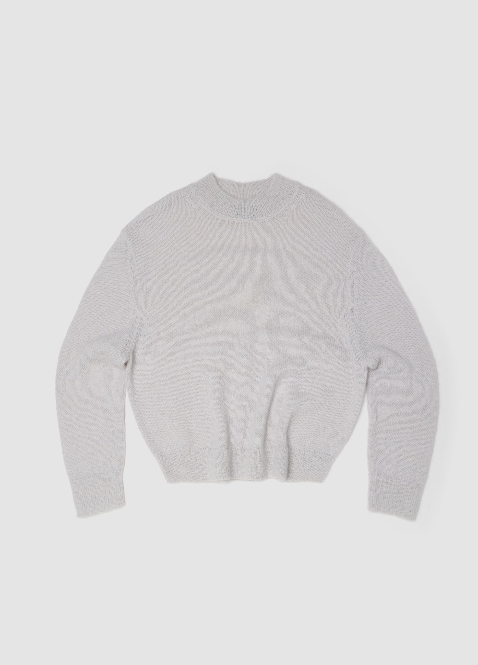 Mohair-Rundhalspullover in Hellbeige