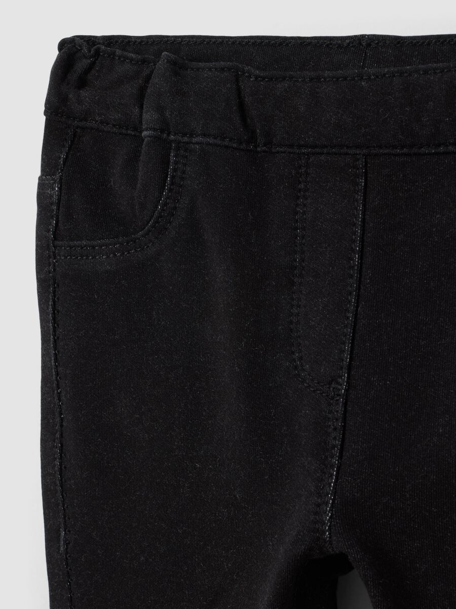 Jeggings neri in cotone elasticizzato skinny fit per bimba_2