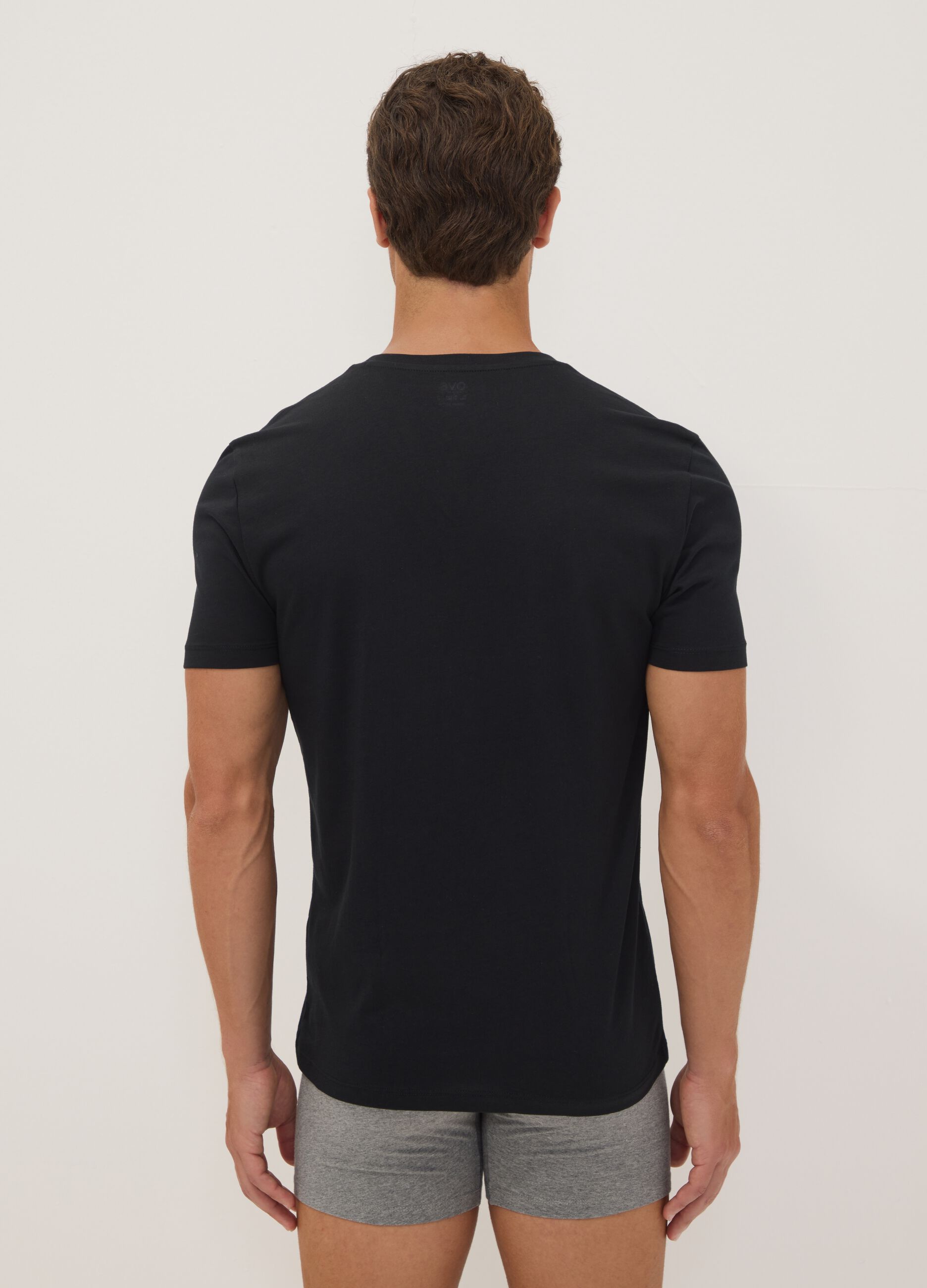 3-pack of blue organic cotton V-neck T-shirts