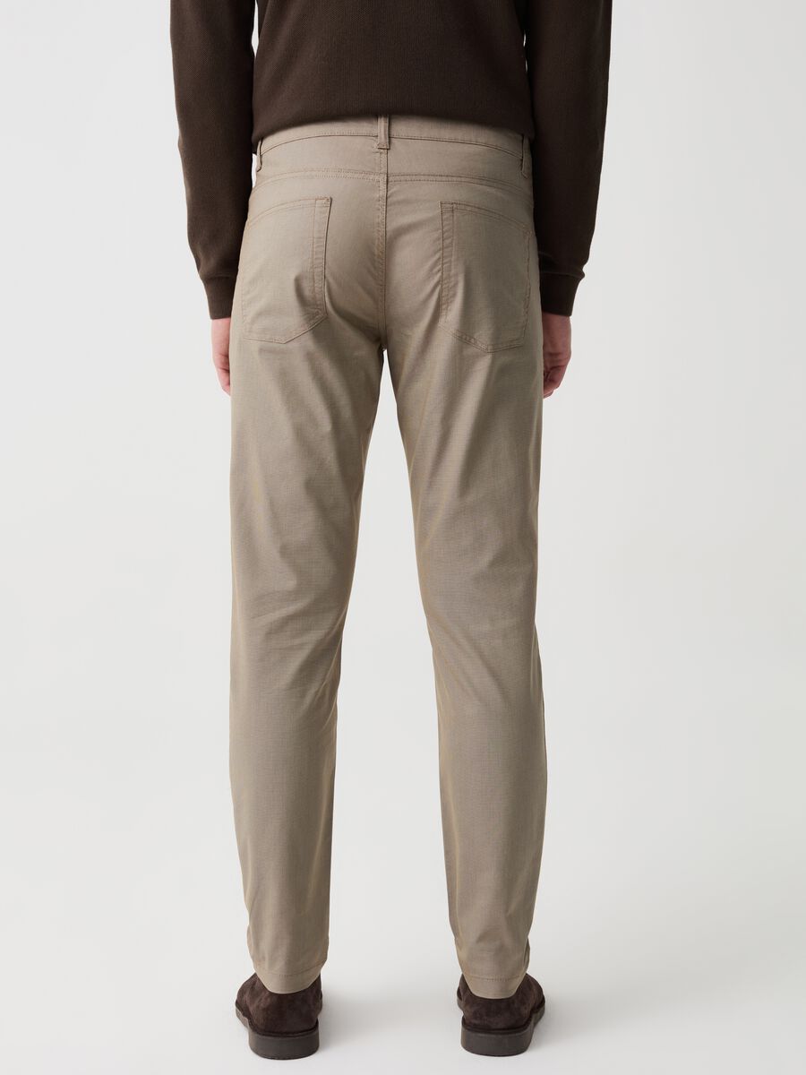 Five-pocket trousers with micro weave_2