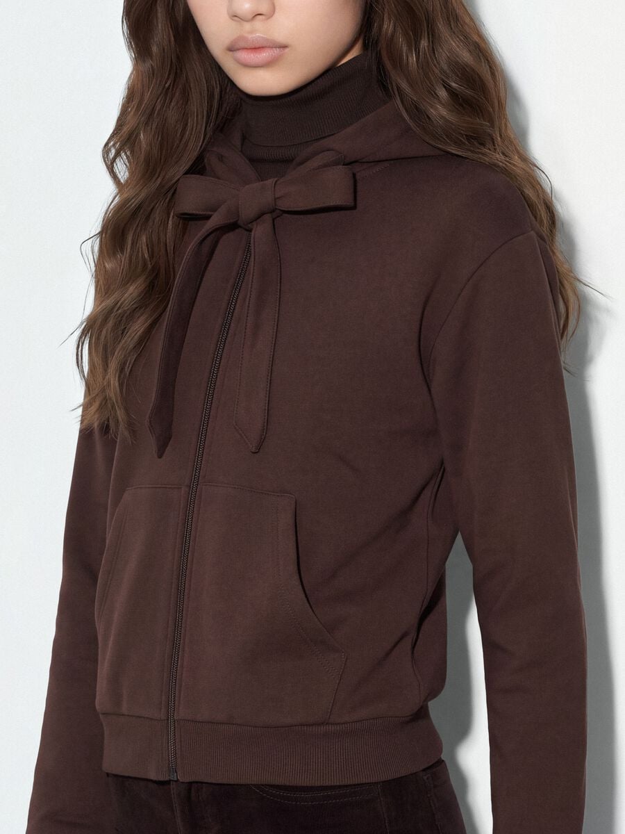 Brown hoodie with tied drawstring, relaxed fit_2