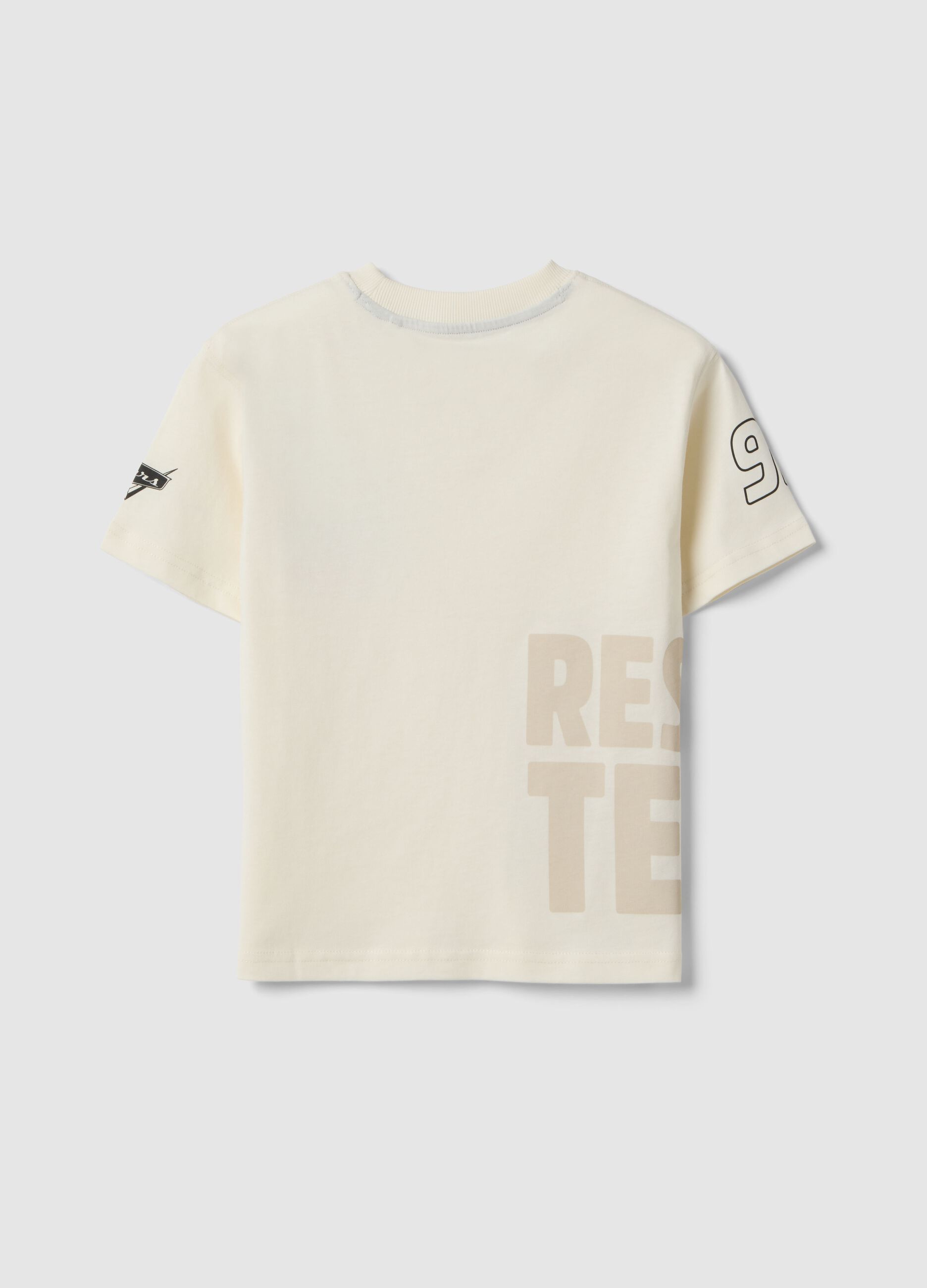 &Lambda;&epsilon;&upsilon;&kappa;ό &pi;&alpha;&iota;&delta;&iota;&kappa;ό T-shirt &alpha;&pi;ό 100% &beta;&alpha;&mu;&beta;ά&kappa;&iota; &mu;&epsilon; &sigma;&tau;ά&mu;&pi;&alpha; Cars, oversized &epsilon;&phi;&alpha;&rho;&mu;&omicron;&gamma;ή