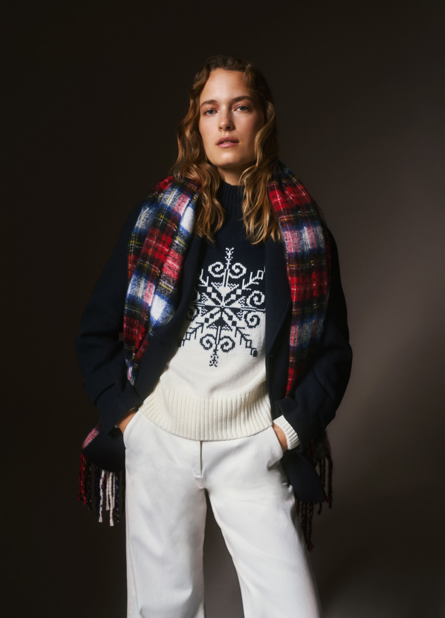 Camisola de gola alta multicolor com corte oversize e padr&atilde;o jacquard