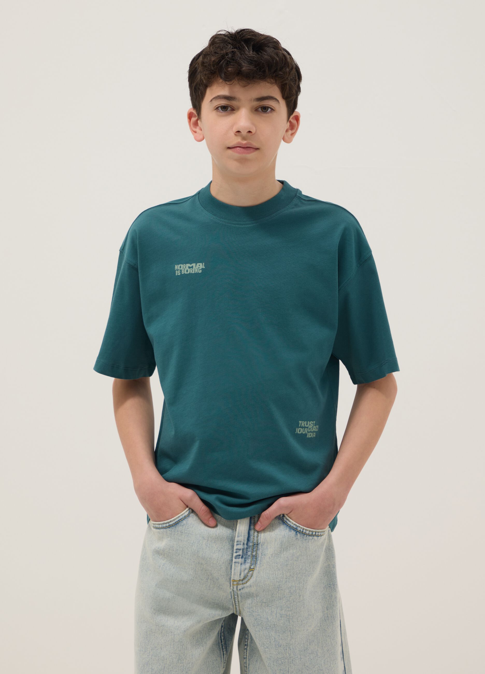 T-shirt oversized verde em algod&atilde;o puro para rapaz