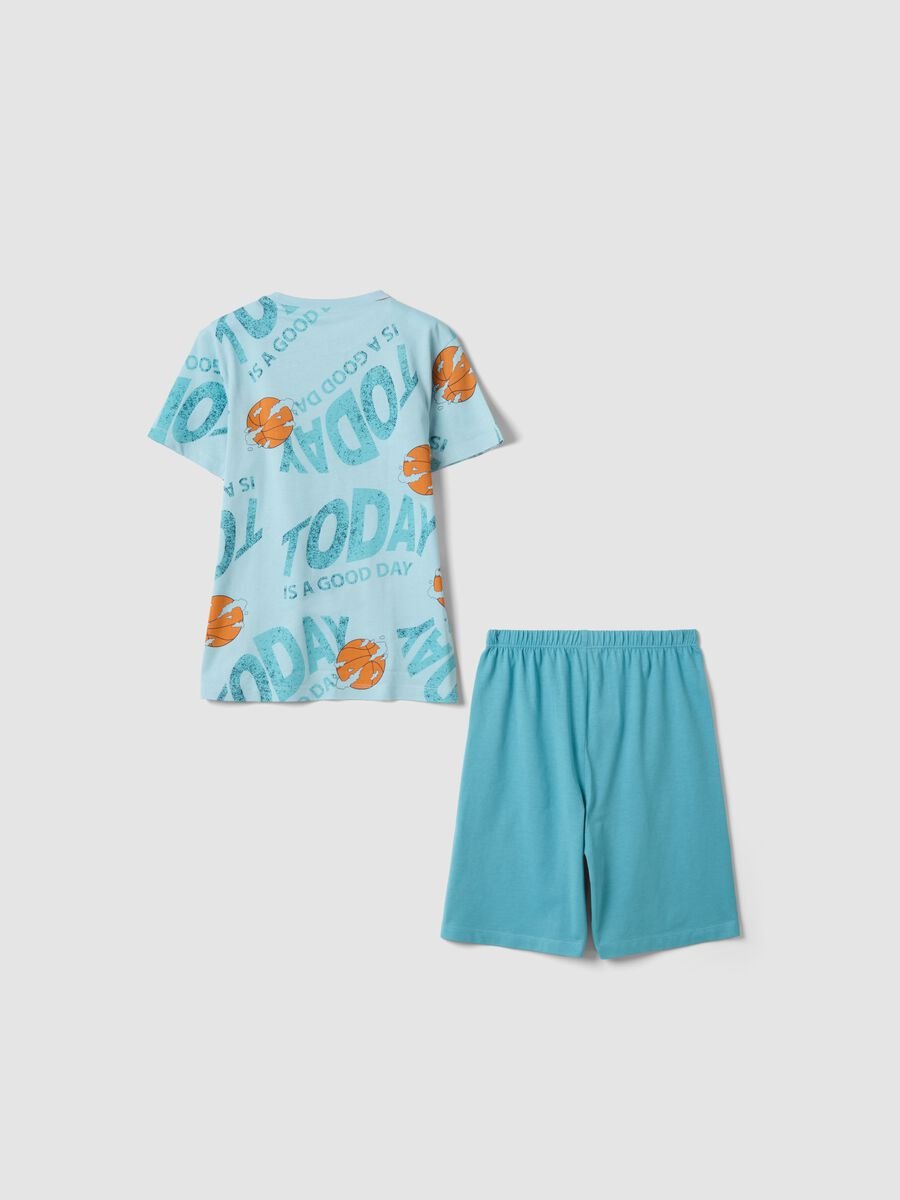 Pigiama corto in puro cotone azzurro da ragazzo con stampe_1
