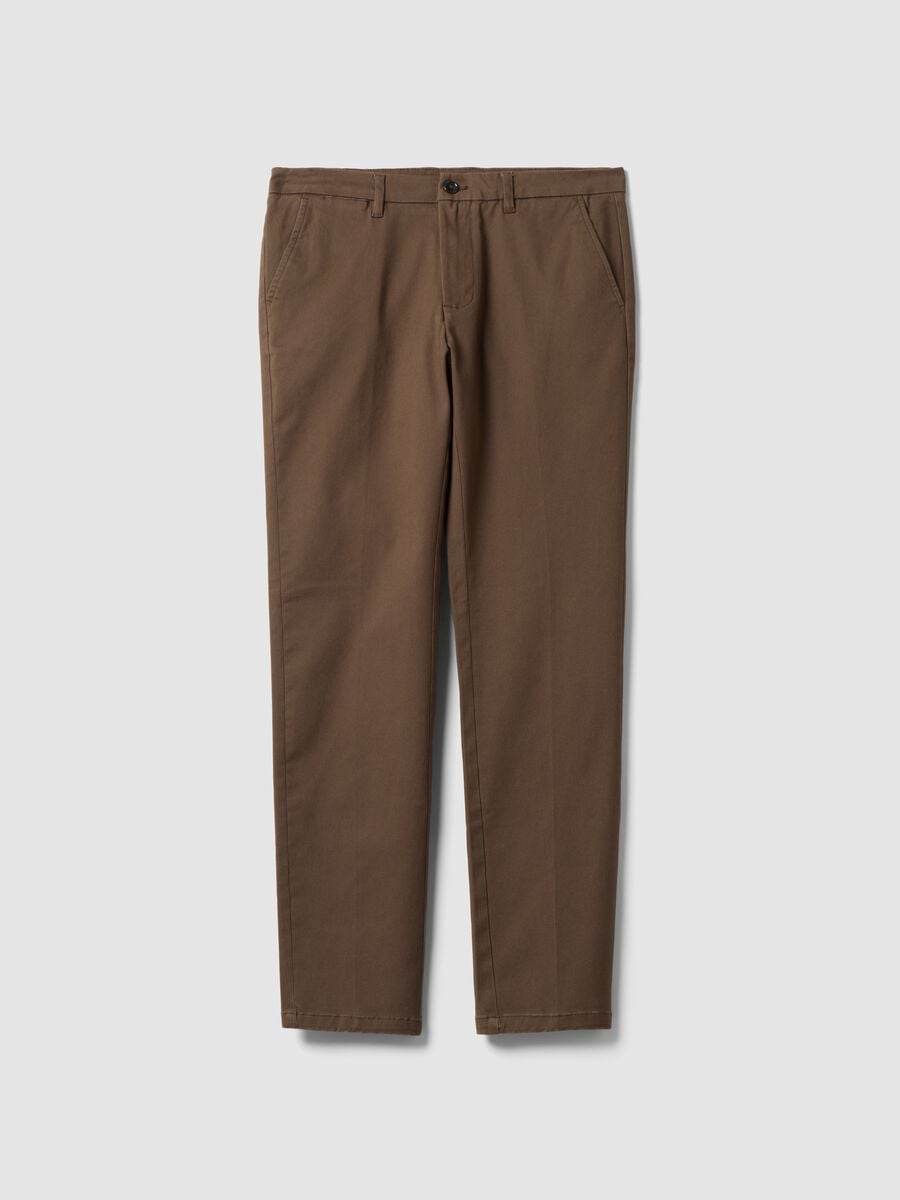 Braune Slim-Fit Chinohose aus elastischem Baumwolltwill_0