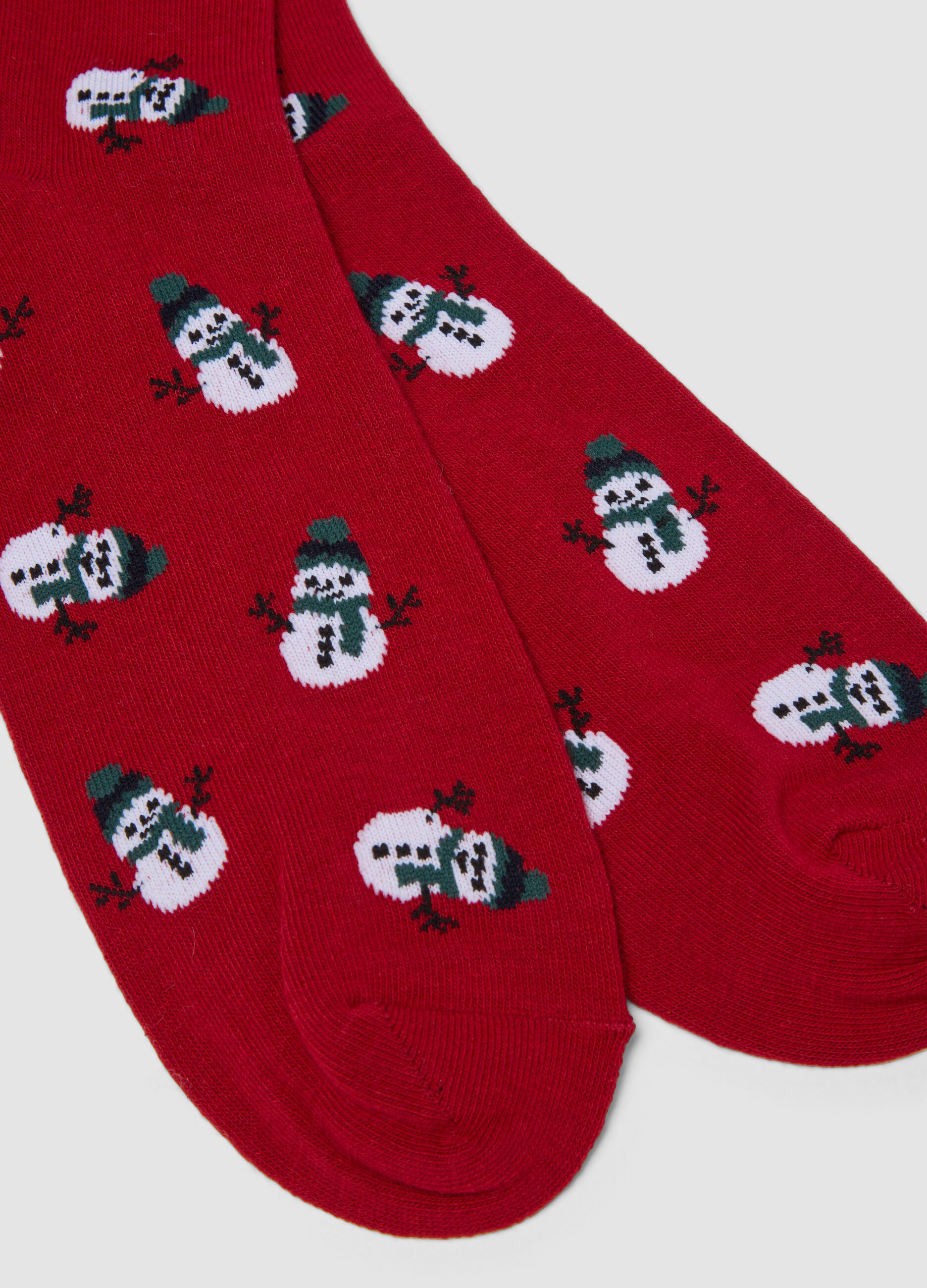 Red mid-calf stretch cotton socks with Christmas print