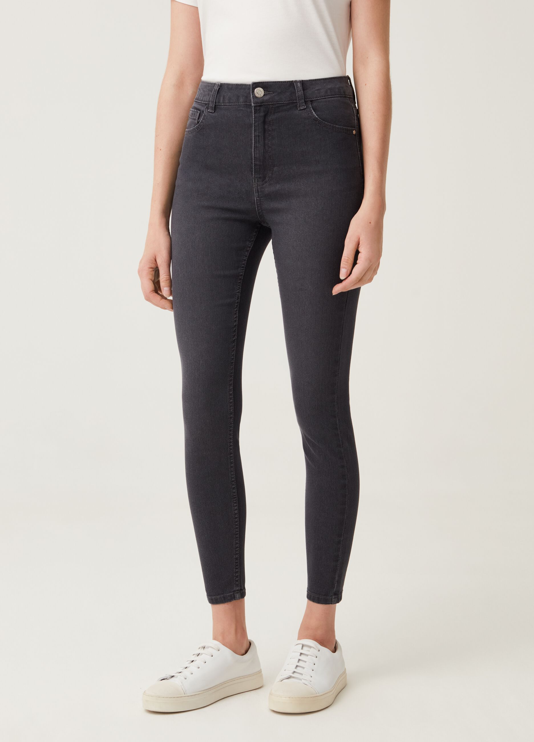 Skinny-fit jeans with five pockets