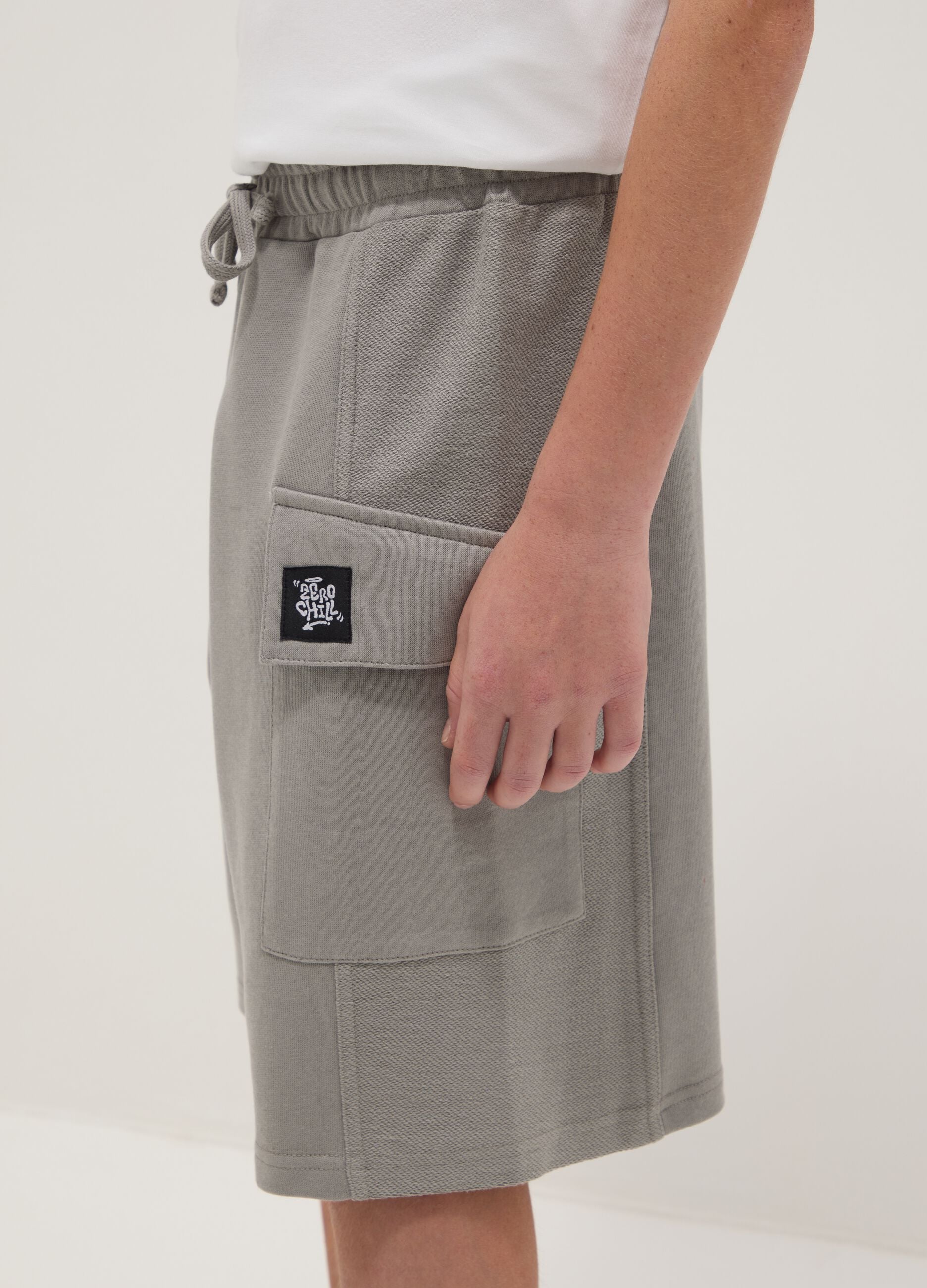 Grey pure cotton cargo bermuda shorts for boys, oversized fit