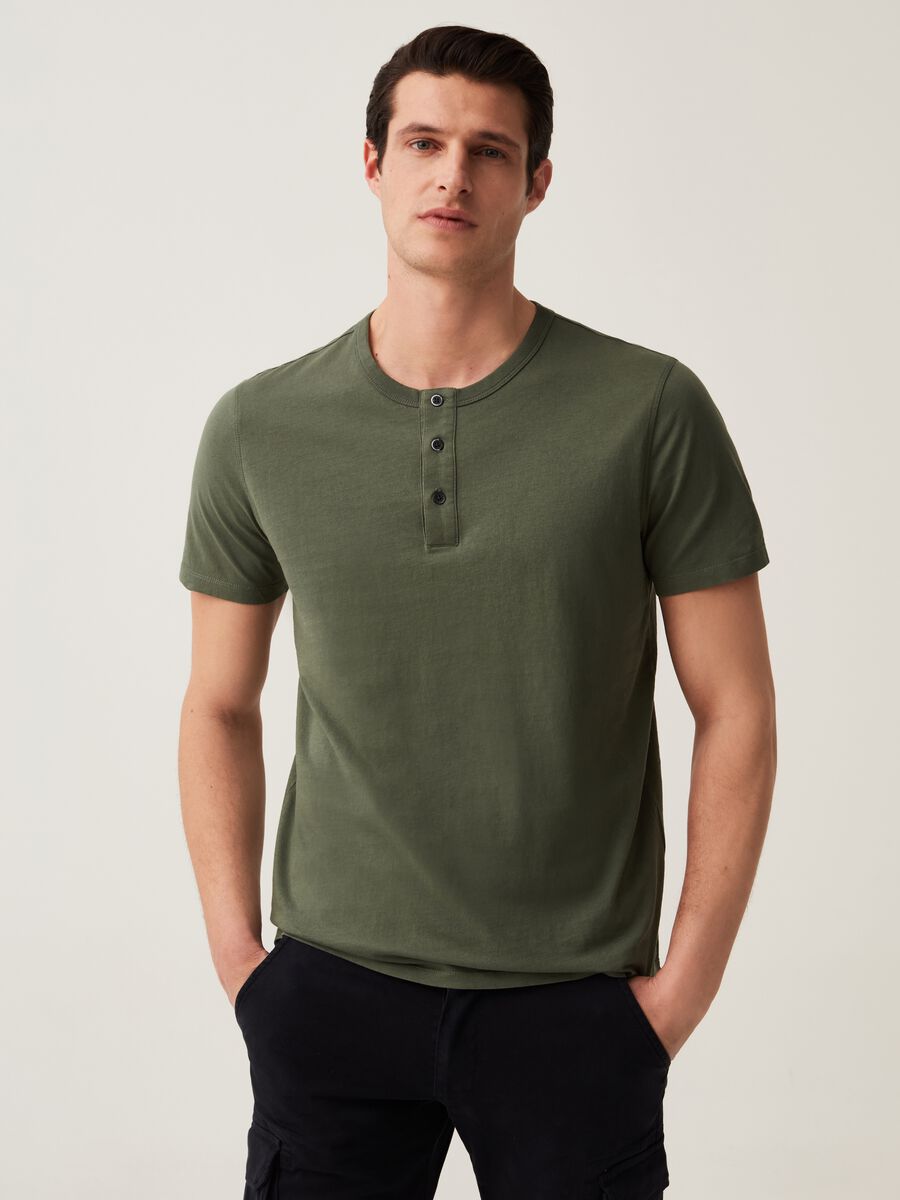 Premium cotton T-shirt with granddad neckline_0