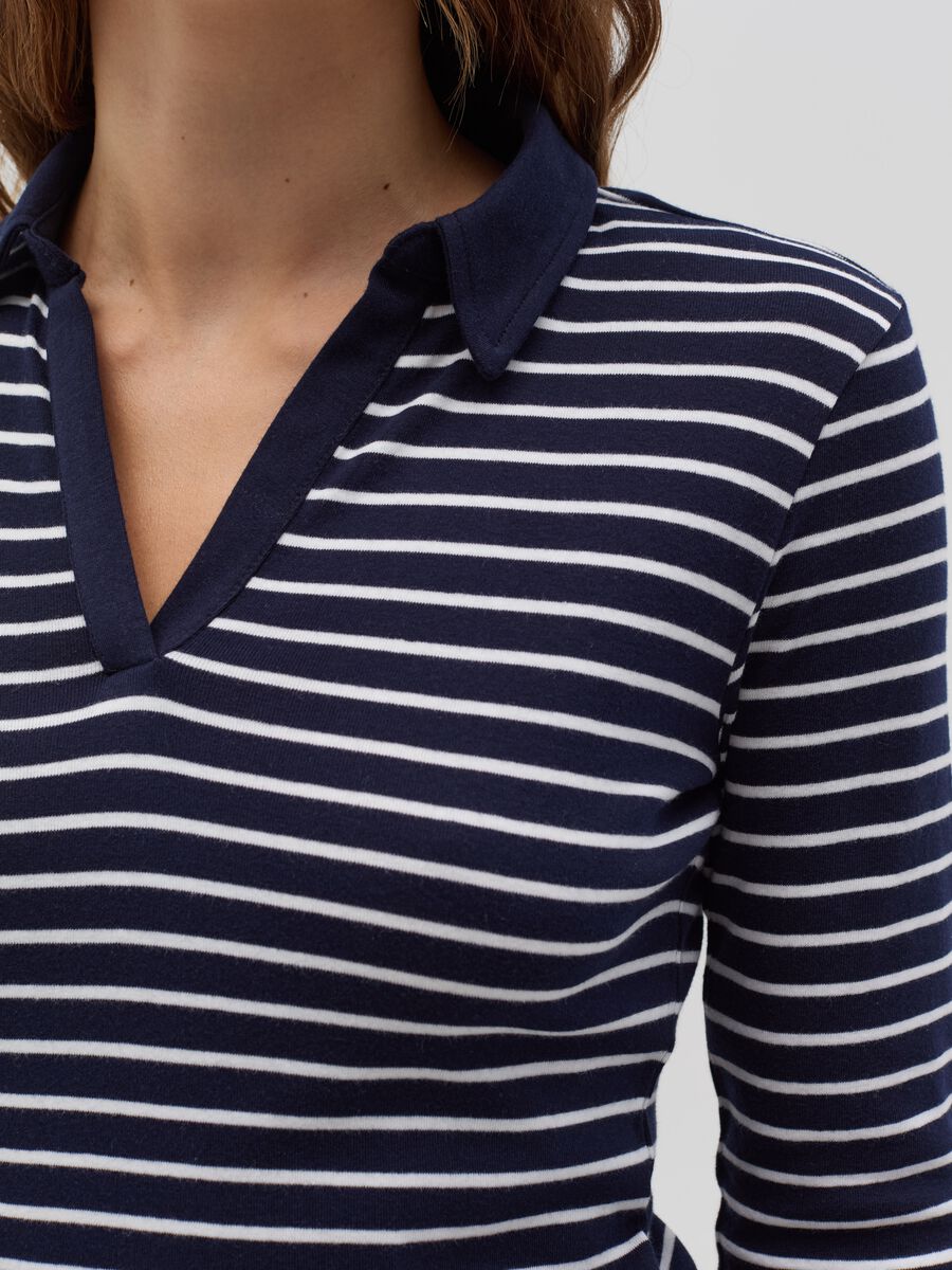 Long-sleeved T-shirt with polo neck_3