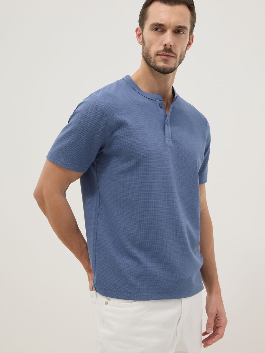 Blue short-sleeve regular fit t-shirt with seraphim collar_0