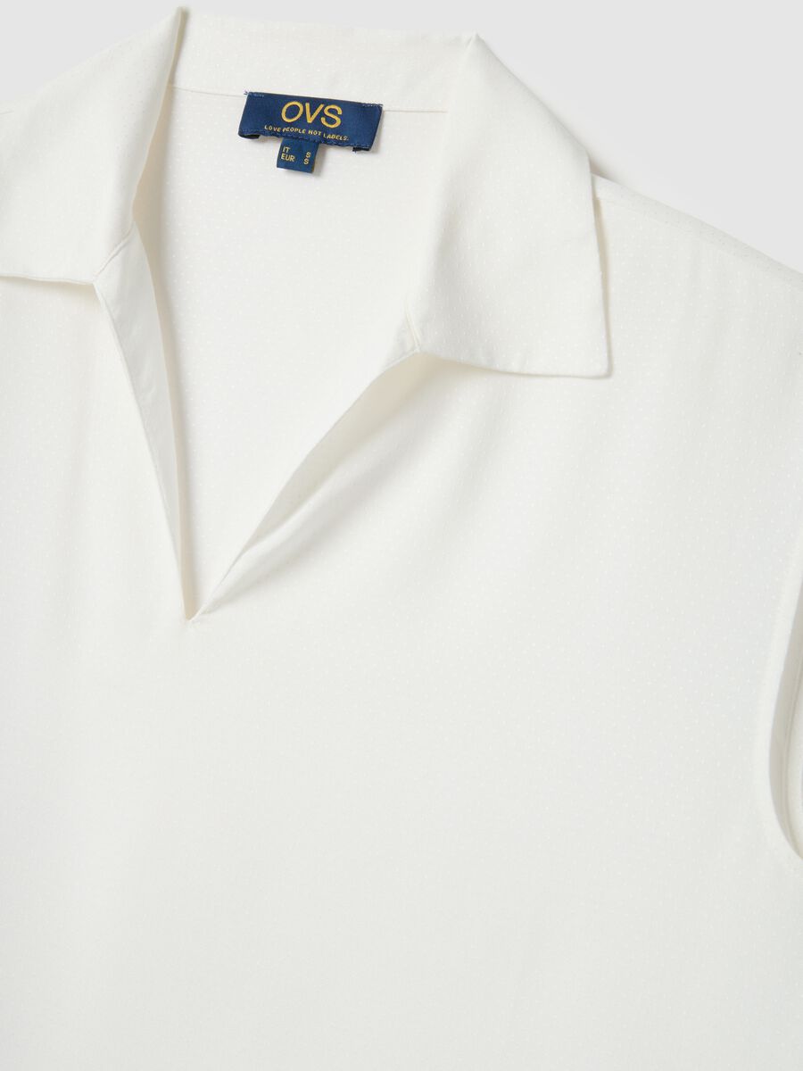 White sleeveless blouse in pure viscose regular fit with V-neck_5