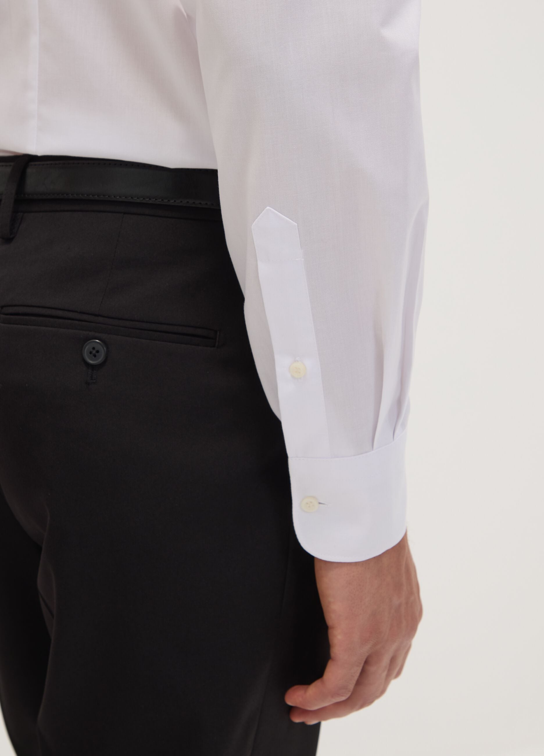 Camicia bianca slim fit con colletto classico easy iron