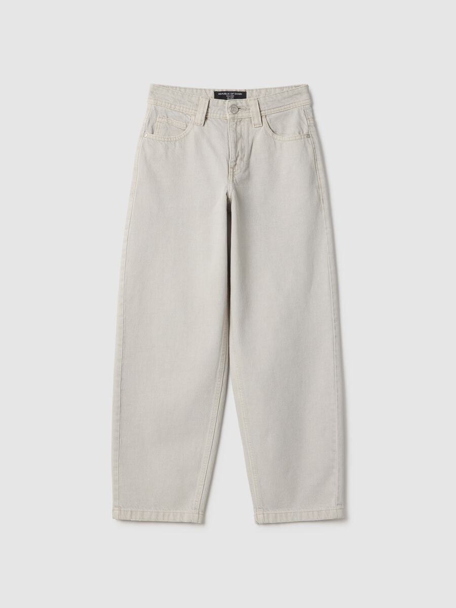 Grey pure cotton balloon fit jeans for girls_0