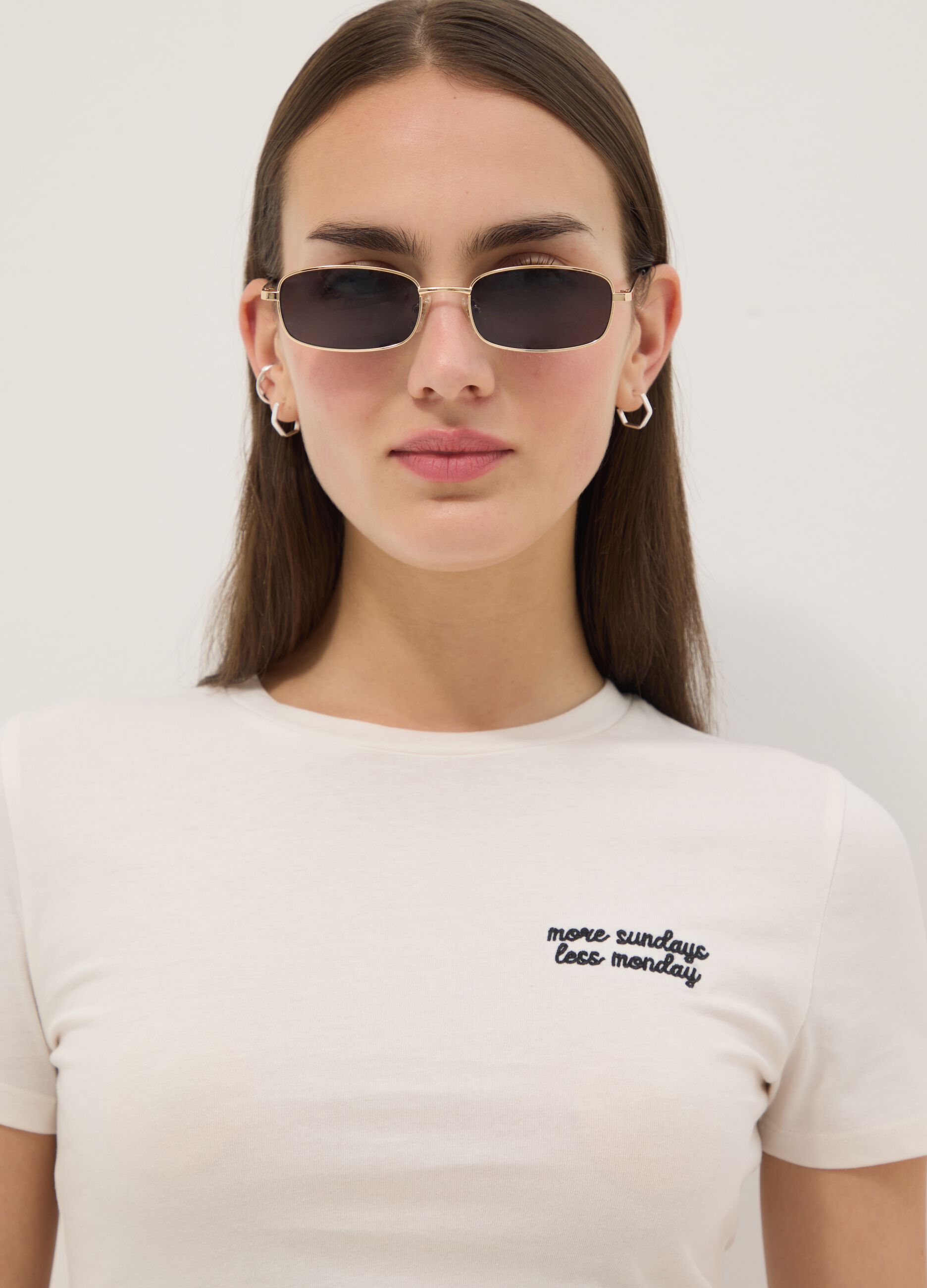 Slim-Fit wei&szlig;es T-Shirt aus reiner Baumwolle mit Schriftzug