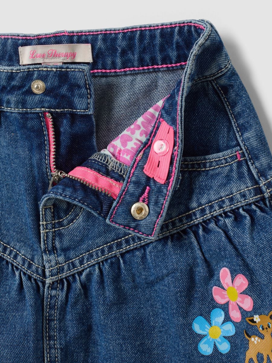 Gonna denim blu in puro cotone con ricami floreali per bambina_2