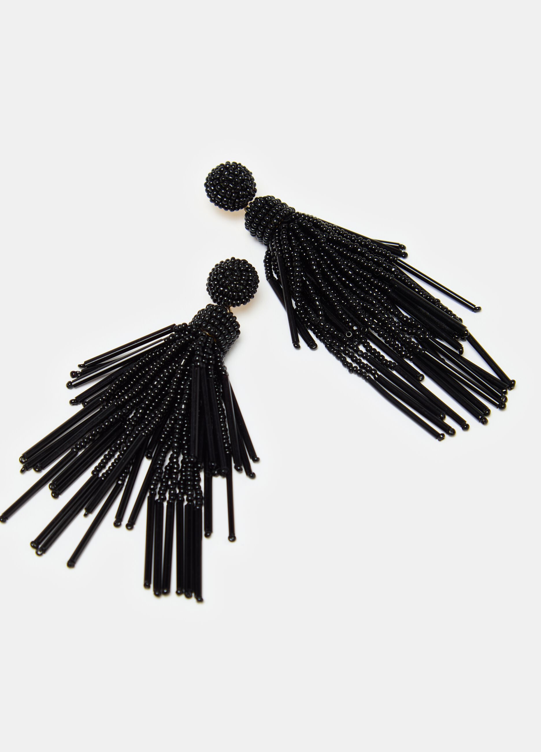Pendant earrings with beads and fringing