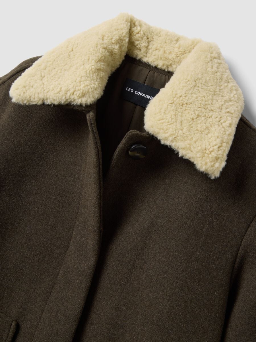 Gr&uuml;ne Jacke aus Woll- und Viskosemix mit Kontrastkragen_1