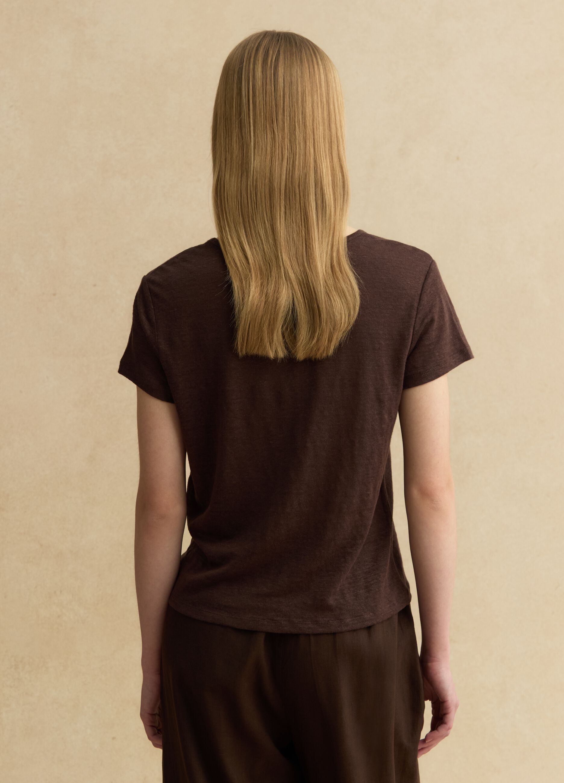 Brown short-sleeved pure linen T-shirt, regular fit