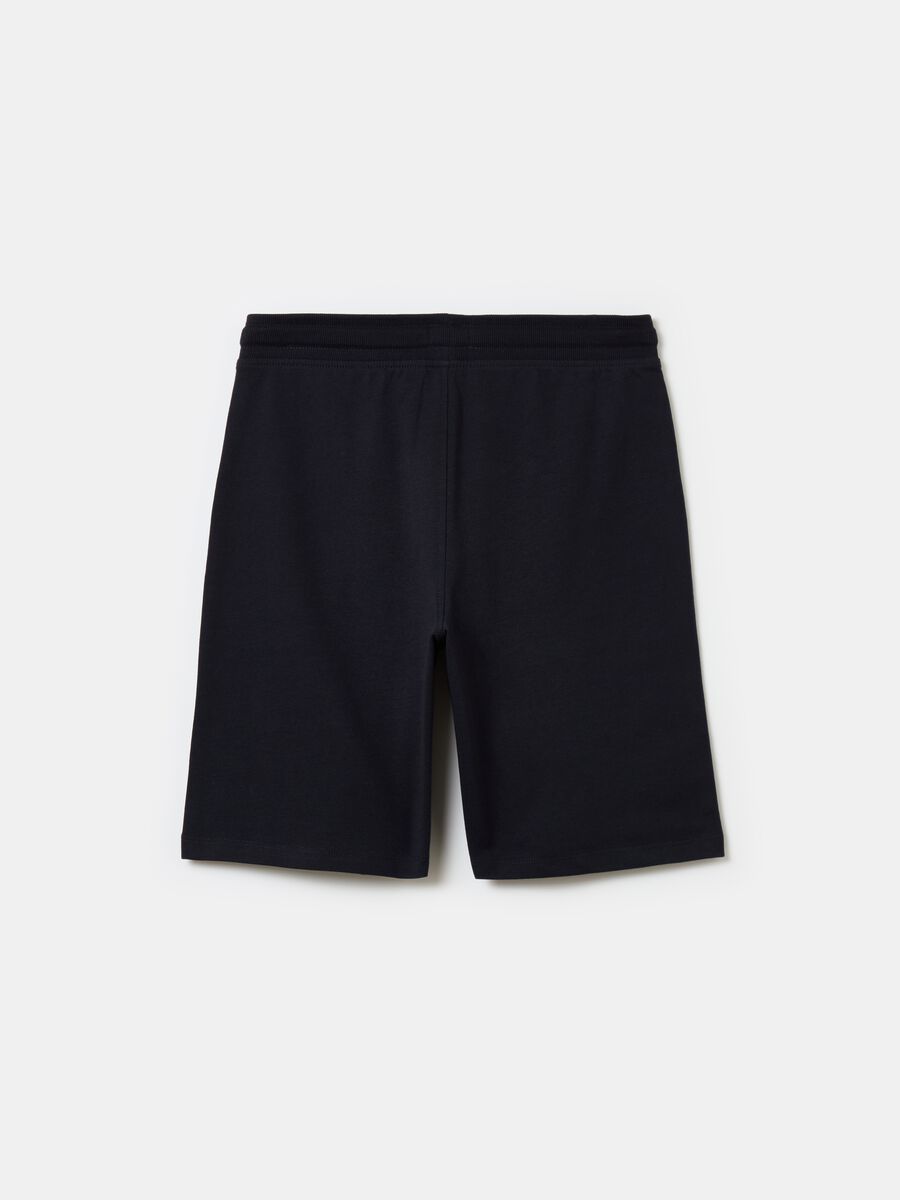 Solid colour shorts in French terry_1