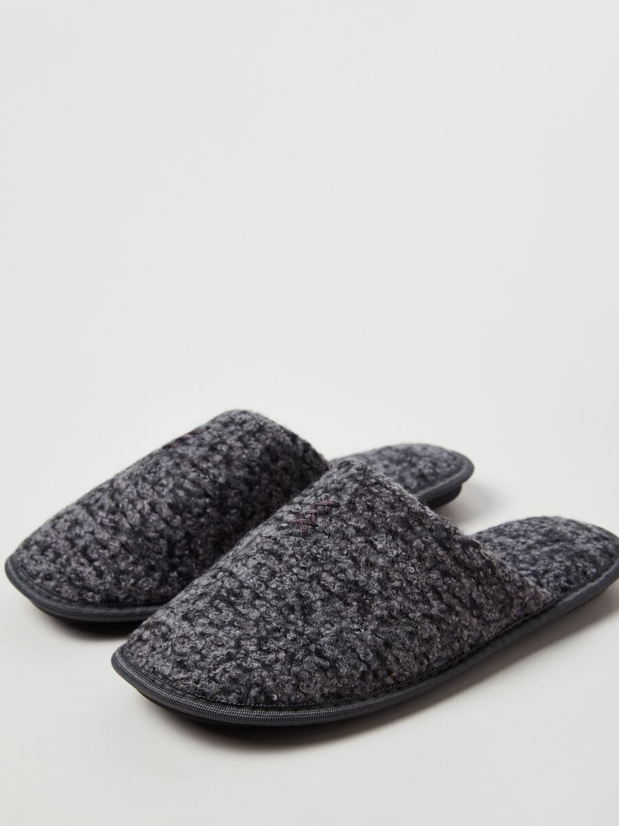 Bouclé-effect slippers_1