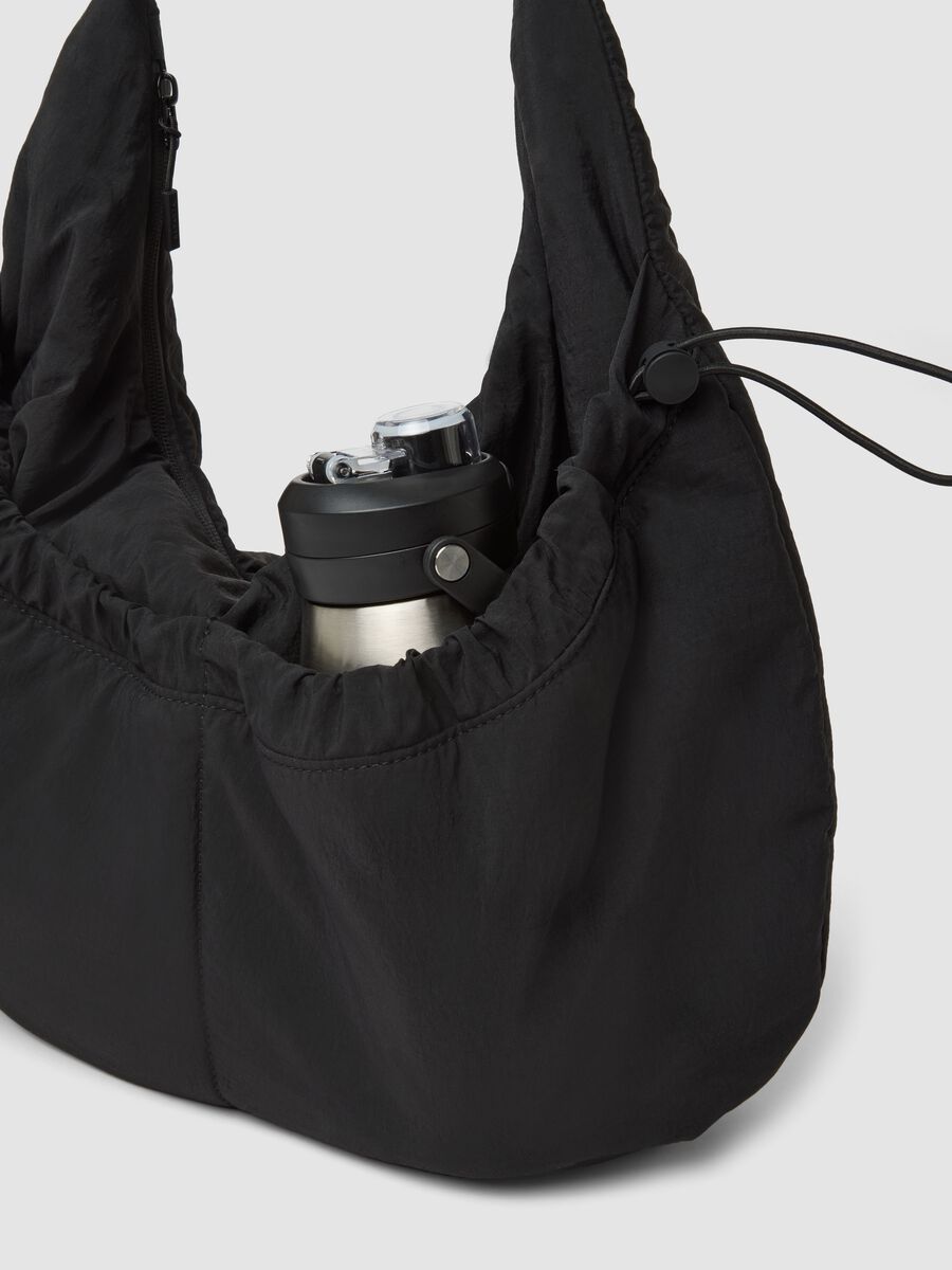 Black shoulder bag with adjustable strap_4