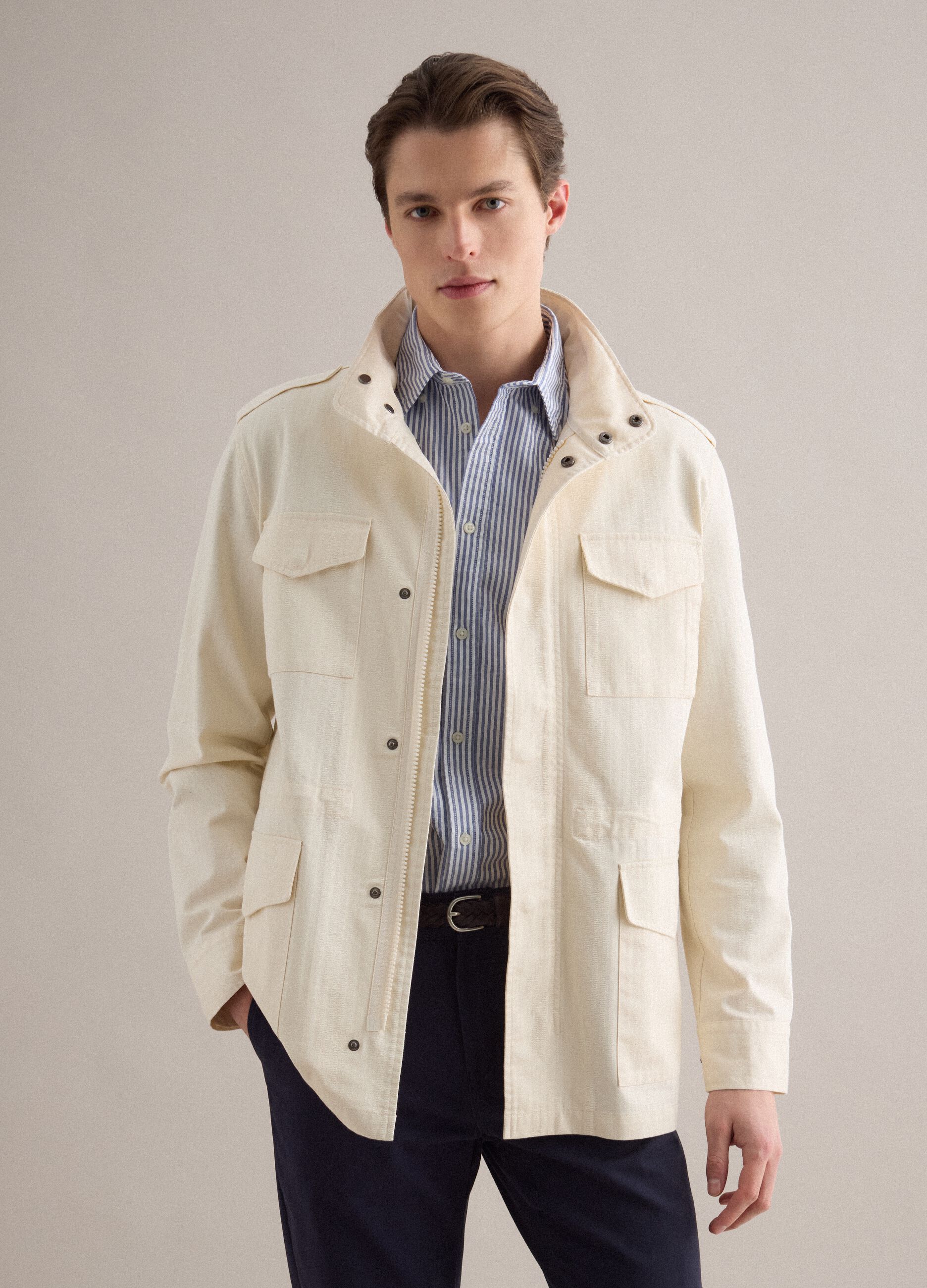 Beige cotton parka jacket, regular fit with pockets and zip