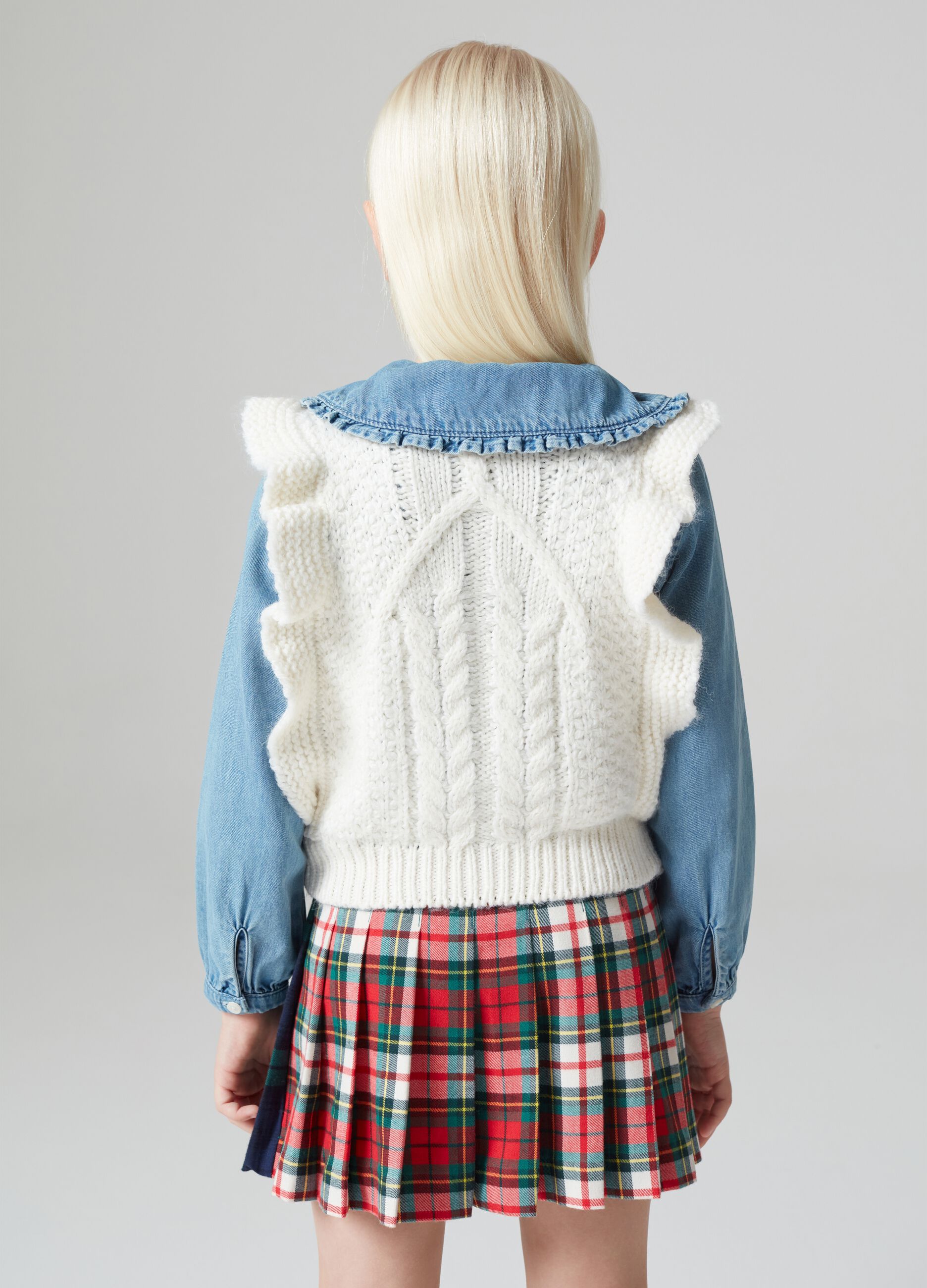 Gilet with cable-knit design and flounce_2