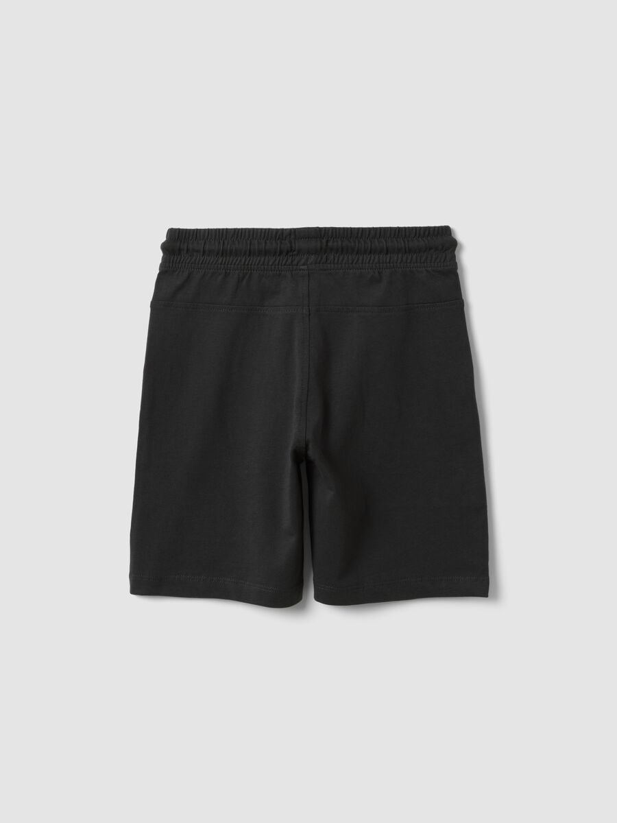 Short negro de algod&oacute;n org&aacute;nico con cintura el&aacute;stica_1