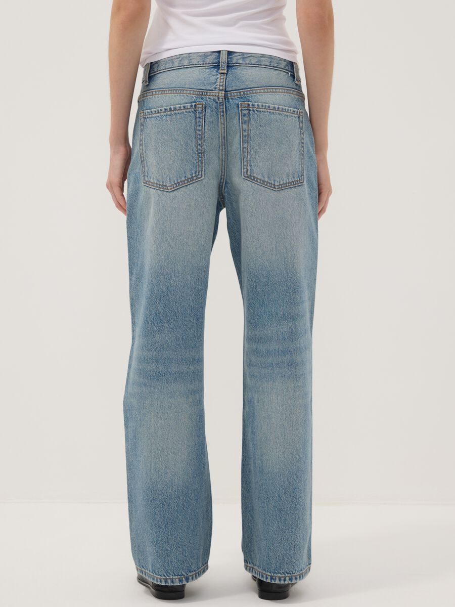 Straight-Fit-Jeans aus reiner Baumwolle in Hellblau_3
