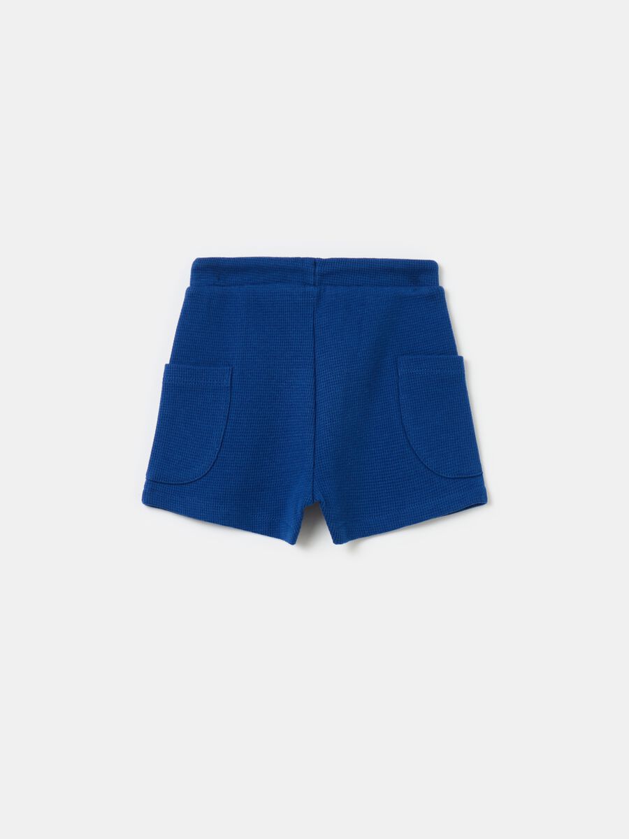 Shorts with waffle weave and drawstring_1