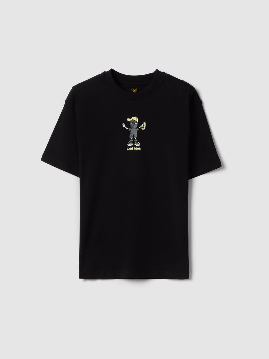 Camiseta negra oversize de algod&oacute;n puro para chicos con estampado_3