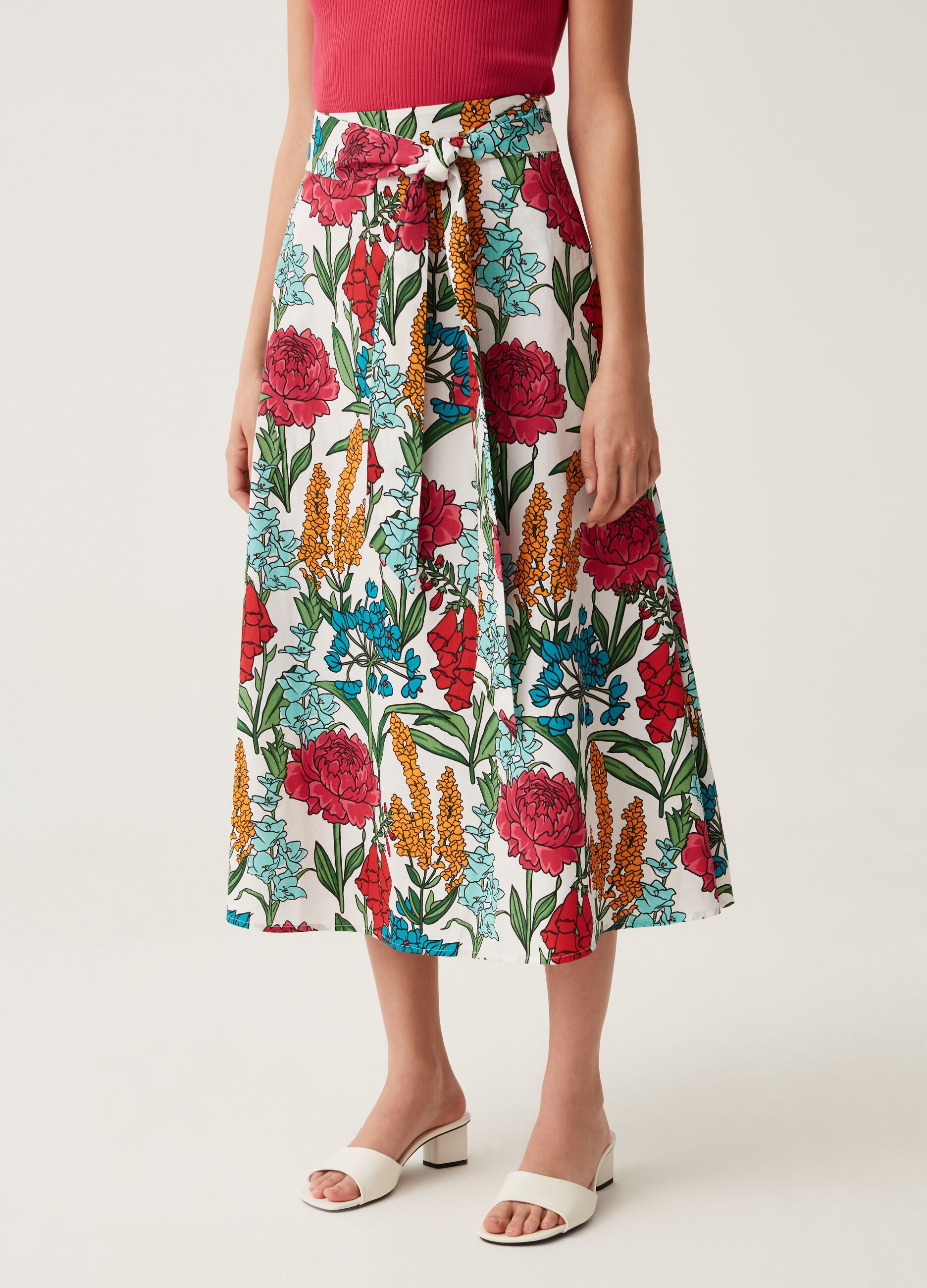 Falda midi con estampado floral