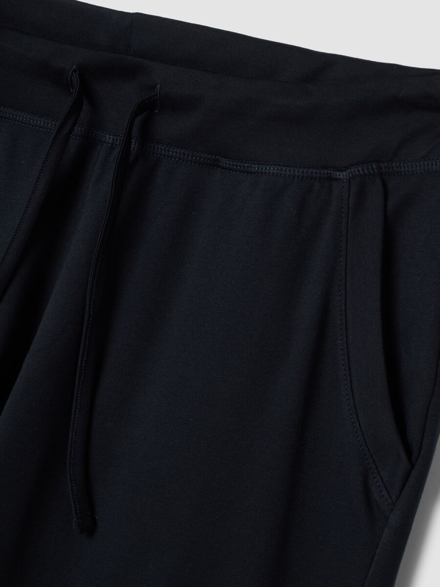 Pigiama blu navy in puro cotone organico con girocollo_1