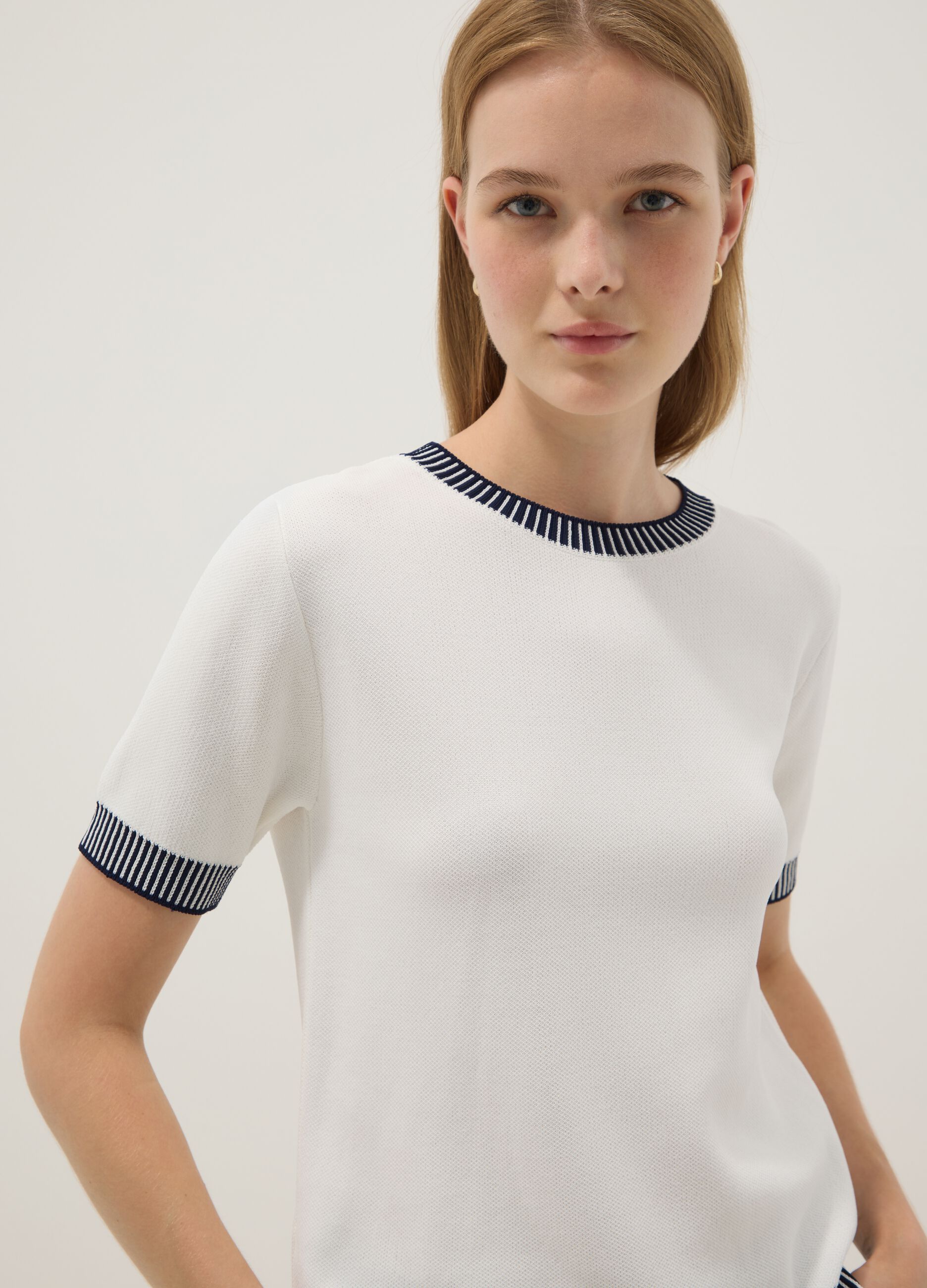 White viscose-blend T-shirt with contrast trims